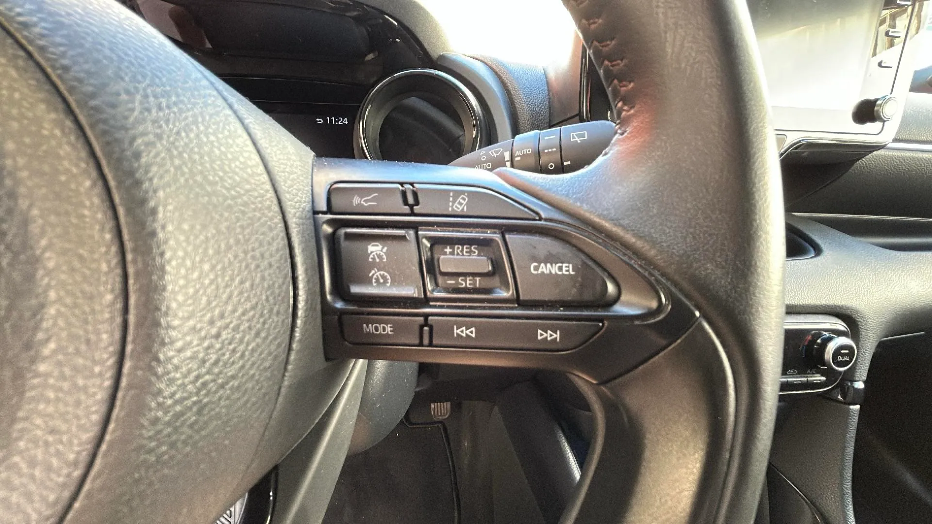 Toyota Yaris 1.5 120H Style - foto 11