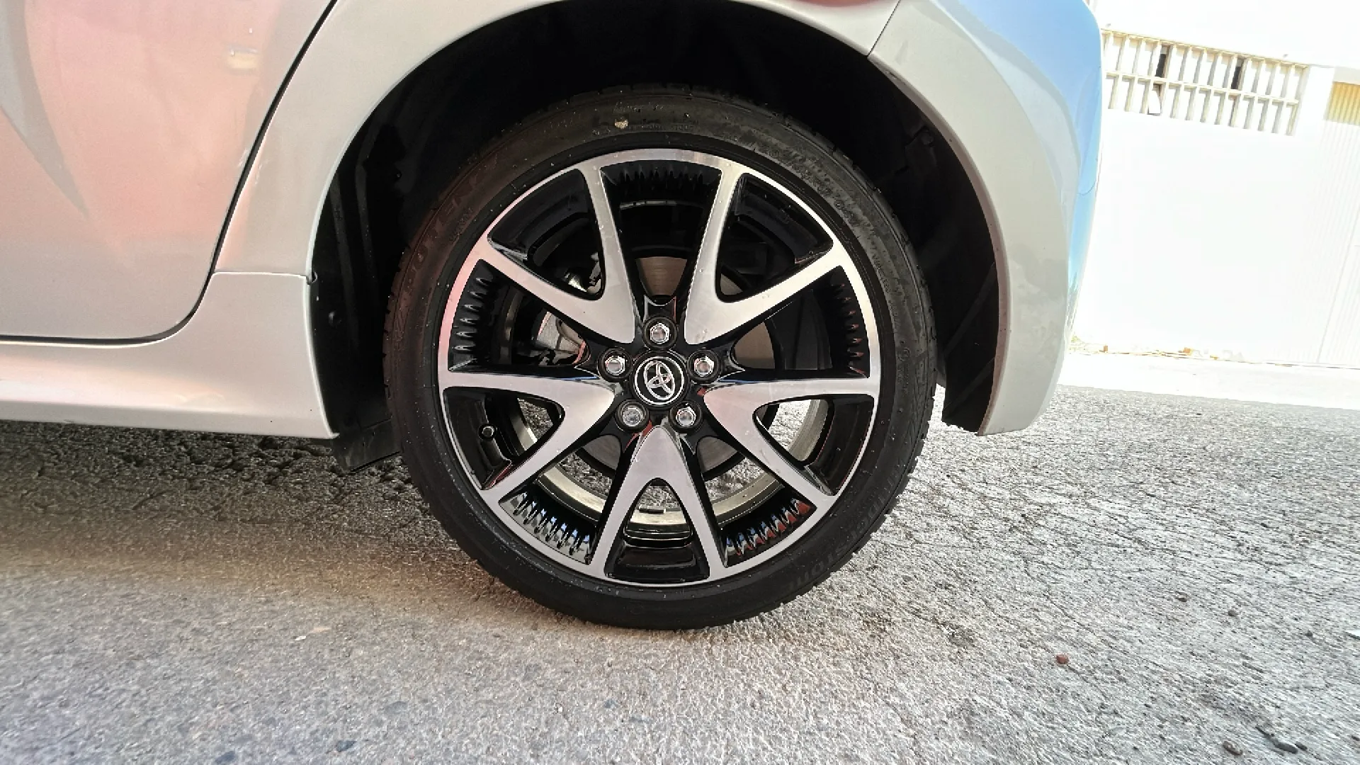 Toyota Yaris 1.5 120H Style - foto 18