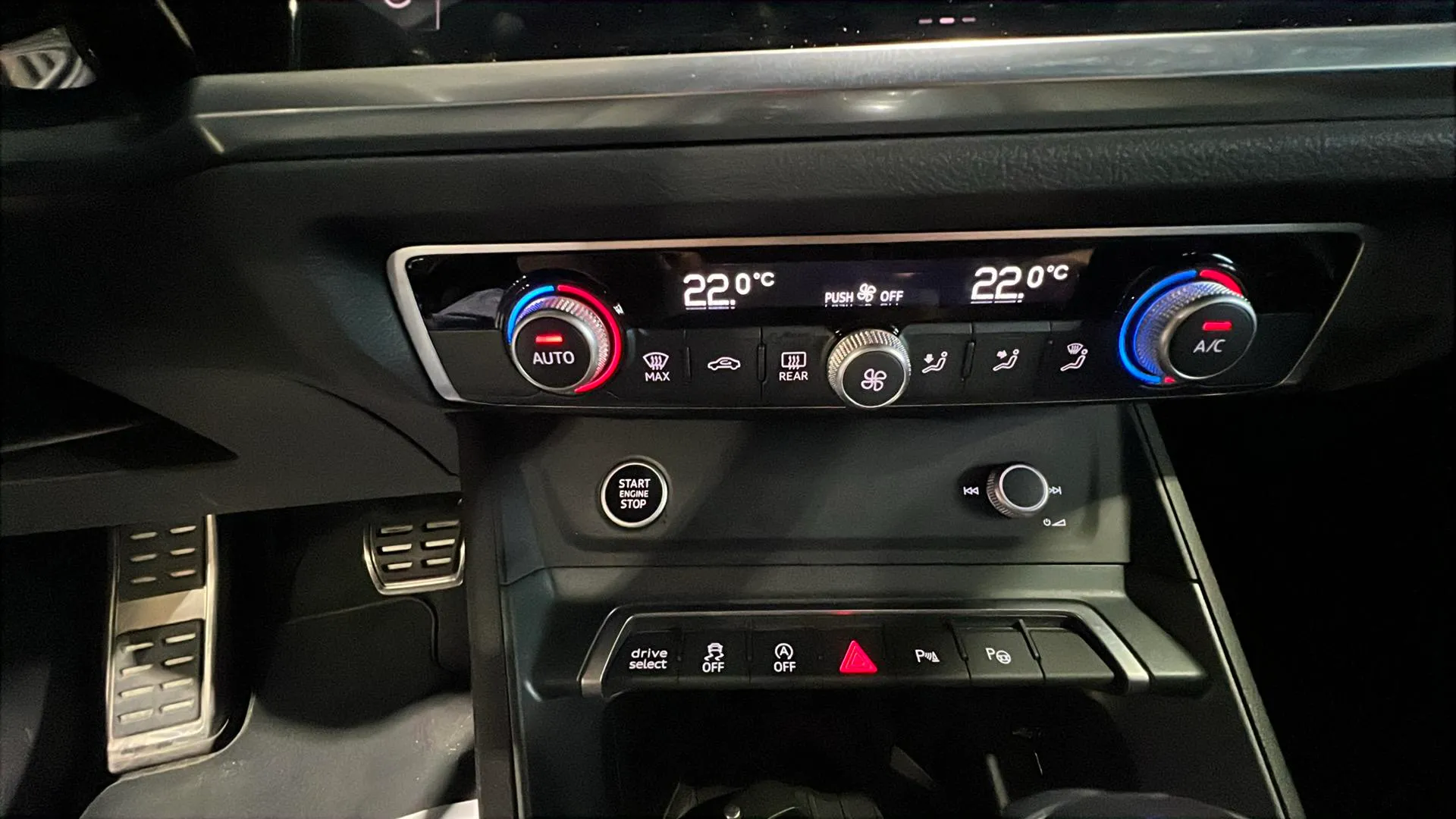 Audi Q3 S line 35 TDI S tronic - foto 17