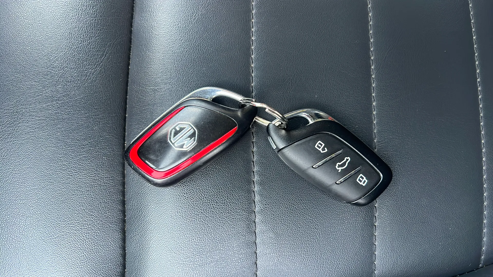 MG ZS 1.0T Luxury - foto 19
