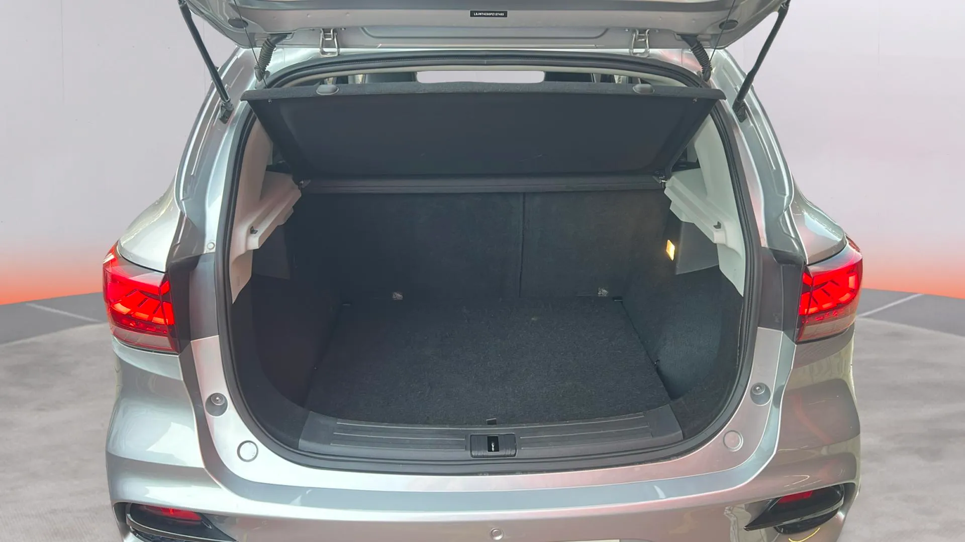 MG ZS 1.0T Luxury - foto 16