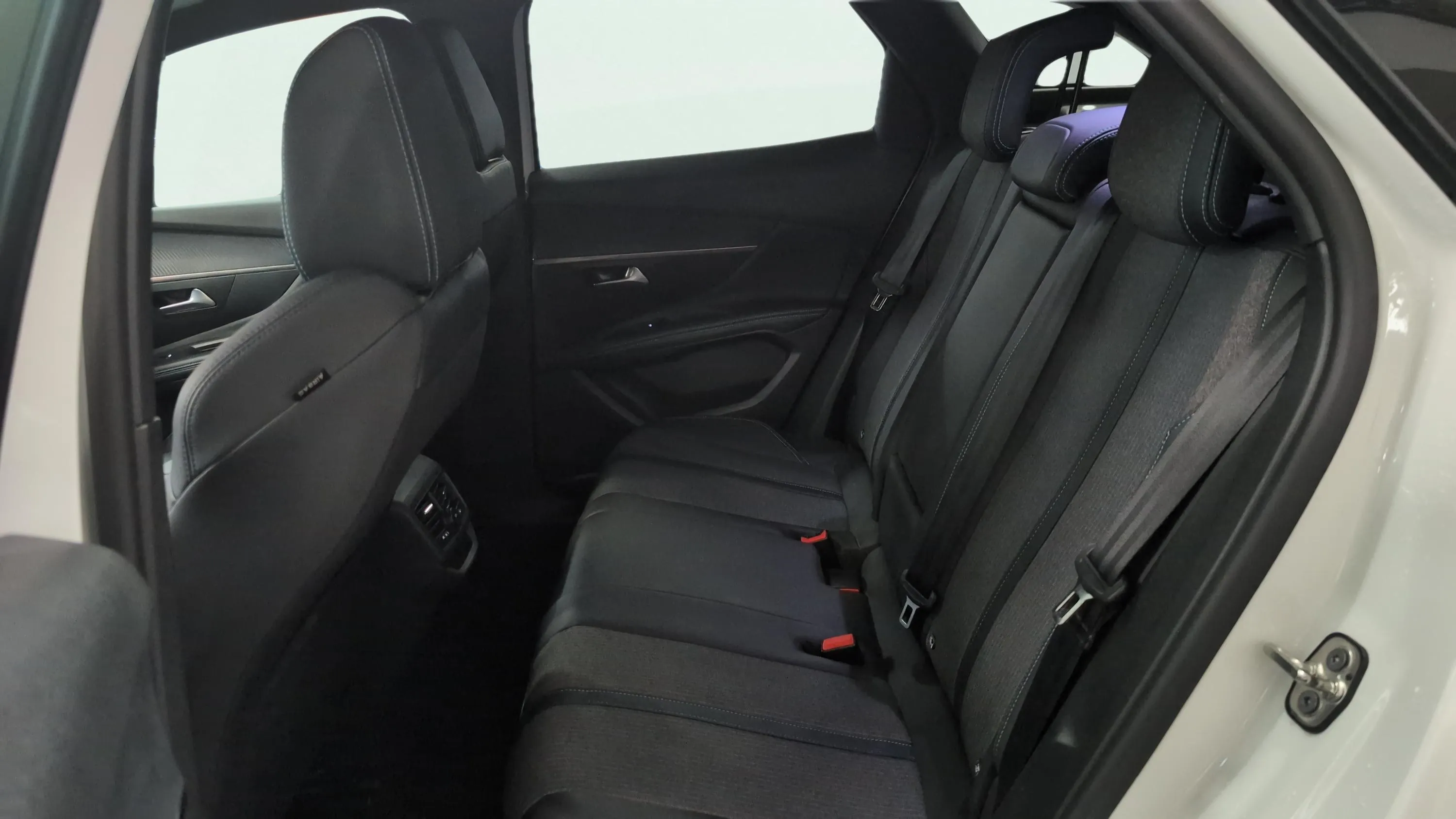 Peugeot 3008 1.2 PureTech Allure Pack - foto 14