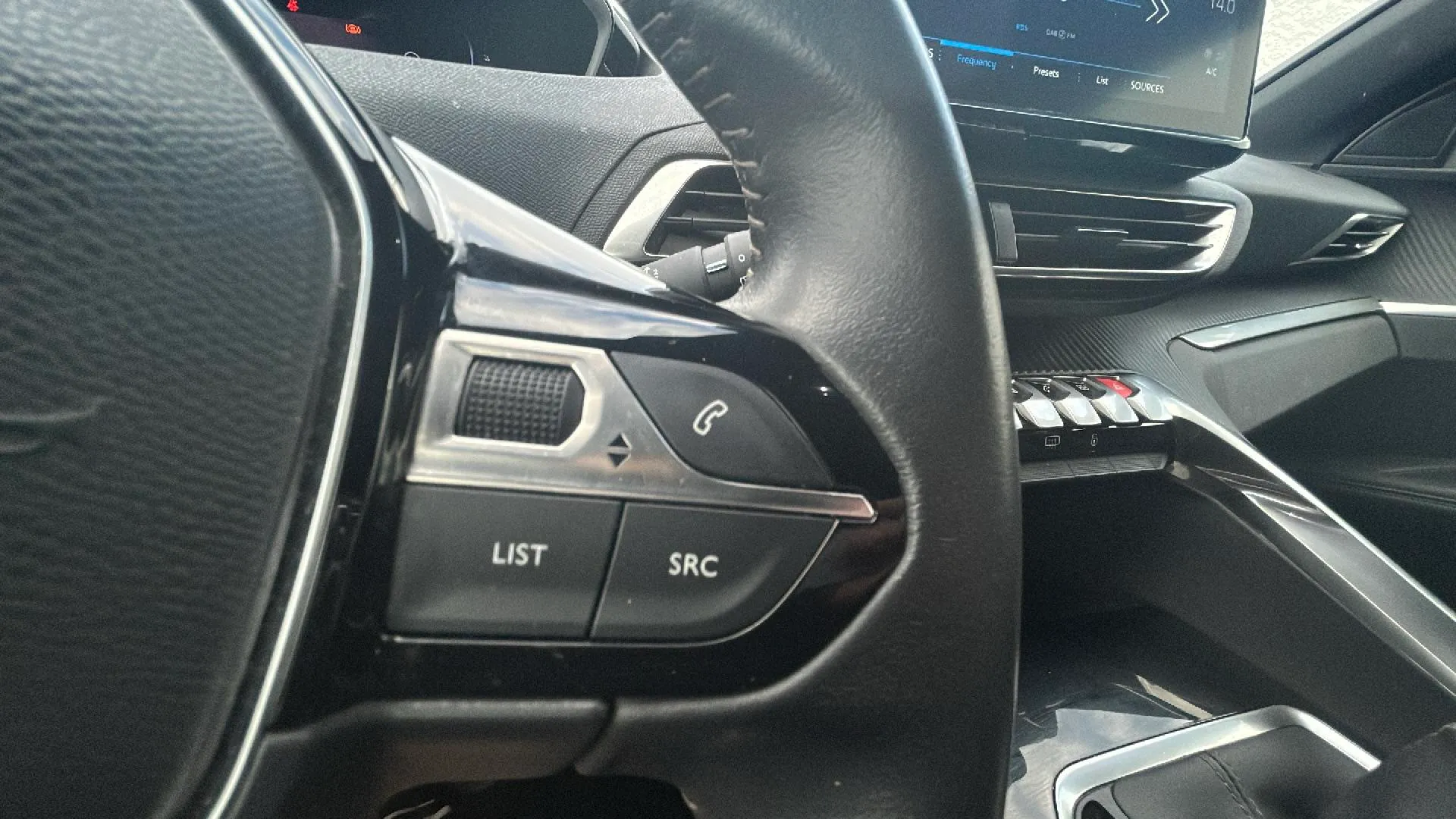 Peugeot 3008 1.2 PureTech Allure Pack - foto 12