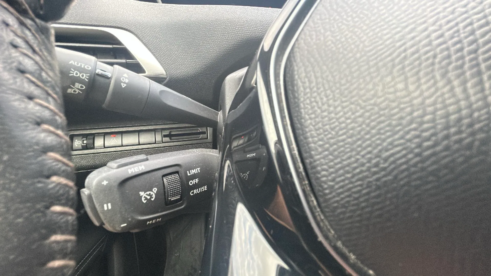 Peugeot 3008 1.2 PureTech Allure Pack - foto 15