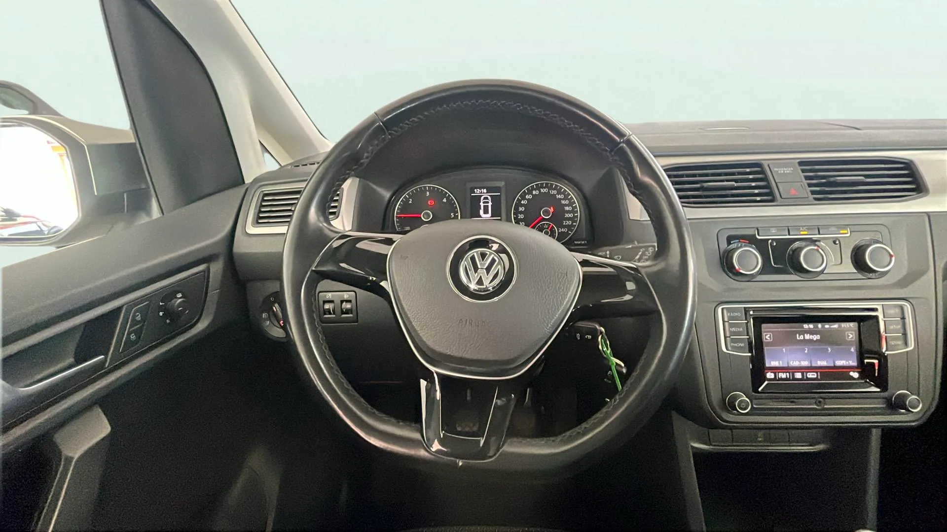 Volkswagen Caddy Beach 2.0 TDI BMT - foto 10