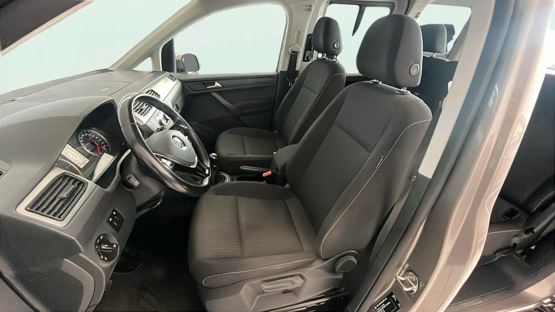 Volkswagen Caddy Beach 2.0 TDI BMT - foto 12