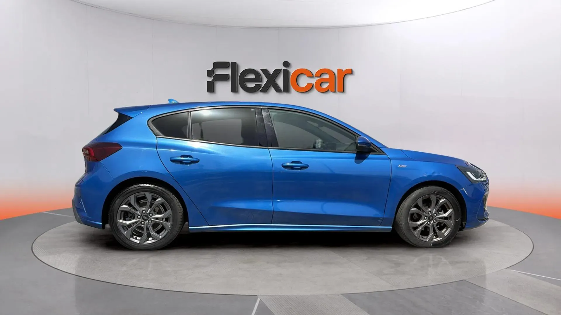 Ford Focus 1.0 EcoBoost MHEV ST-Line Design SIP - foto 8