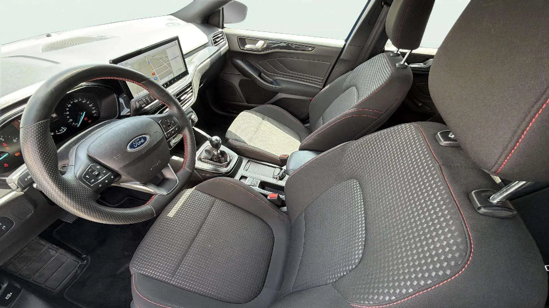 Ford Focus 1.0 EcoBoost MHEV ST-Line Design SIP - foto 9