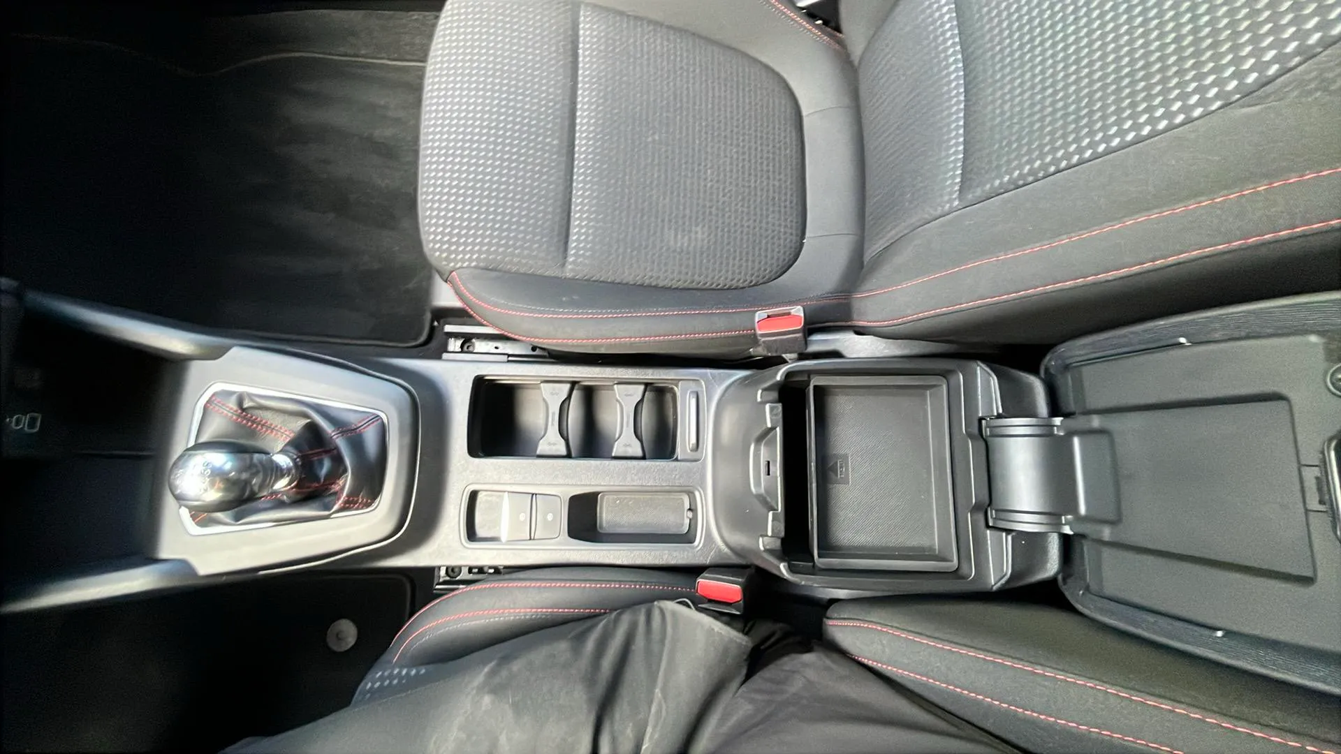 Ford Focus 1.0 EcoBoost MHEV ST-Line Design SIP - foto 19