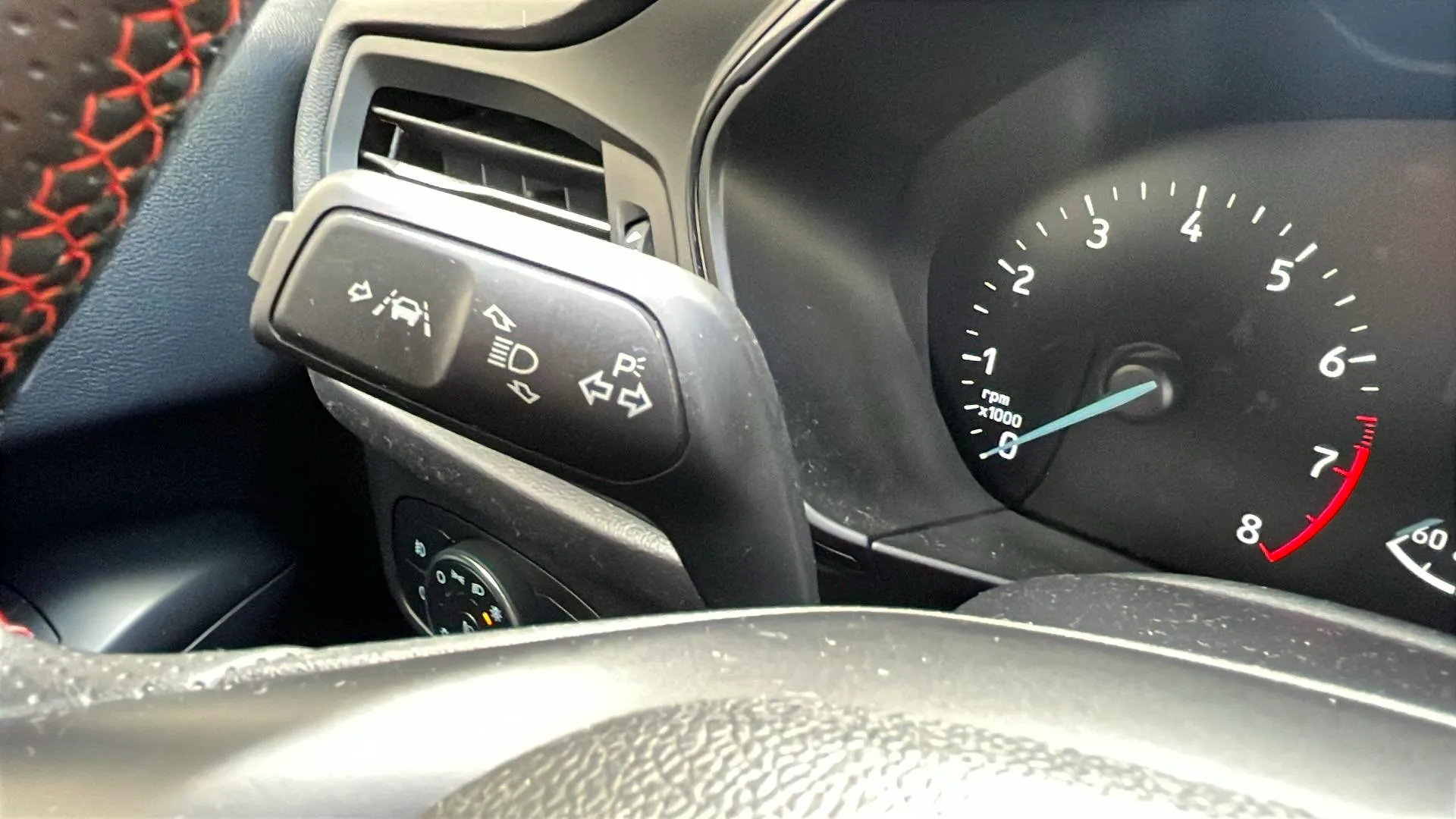 Ford Focus 1.0 EcoBoost MHEV ST-Line Design SIP - foto 17
