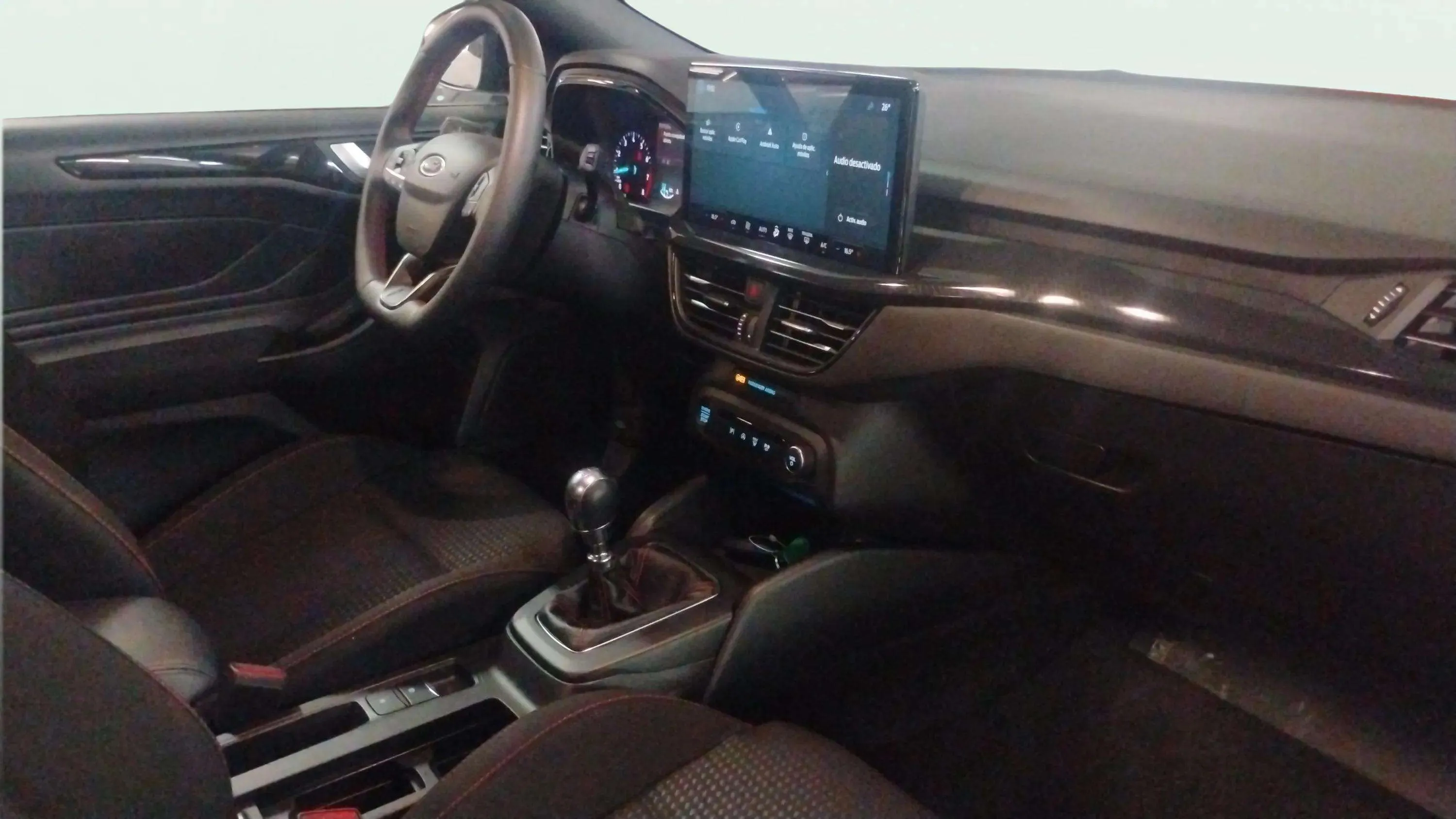 Ford Focus 1.0 EcoBoost MHEV Active - foto 15