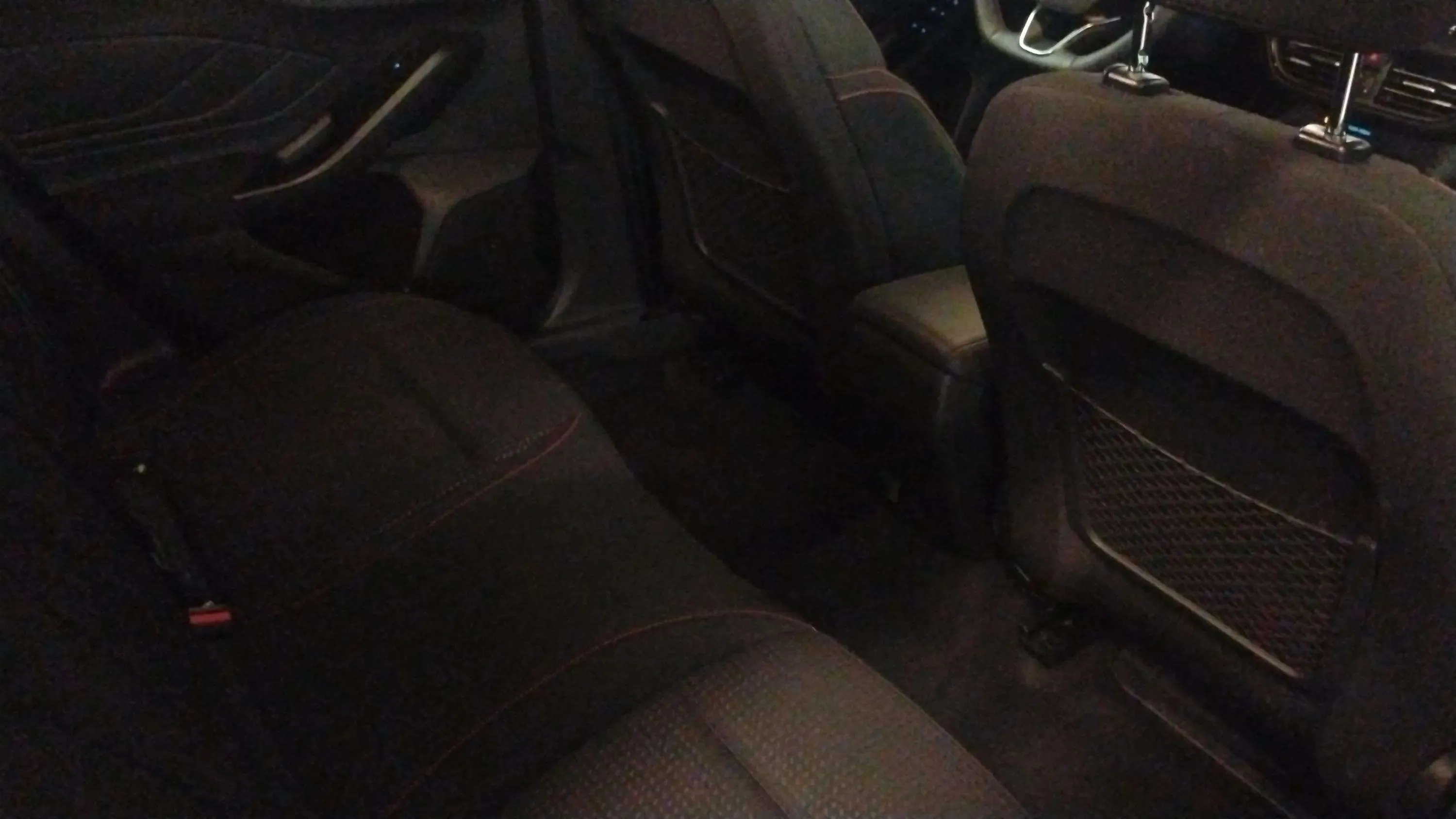 Ford Focus 1.0 EcoBoost MHEV Active - foto 12