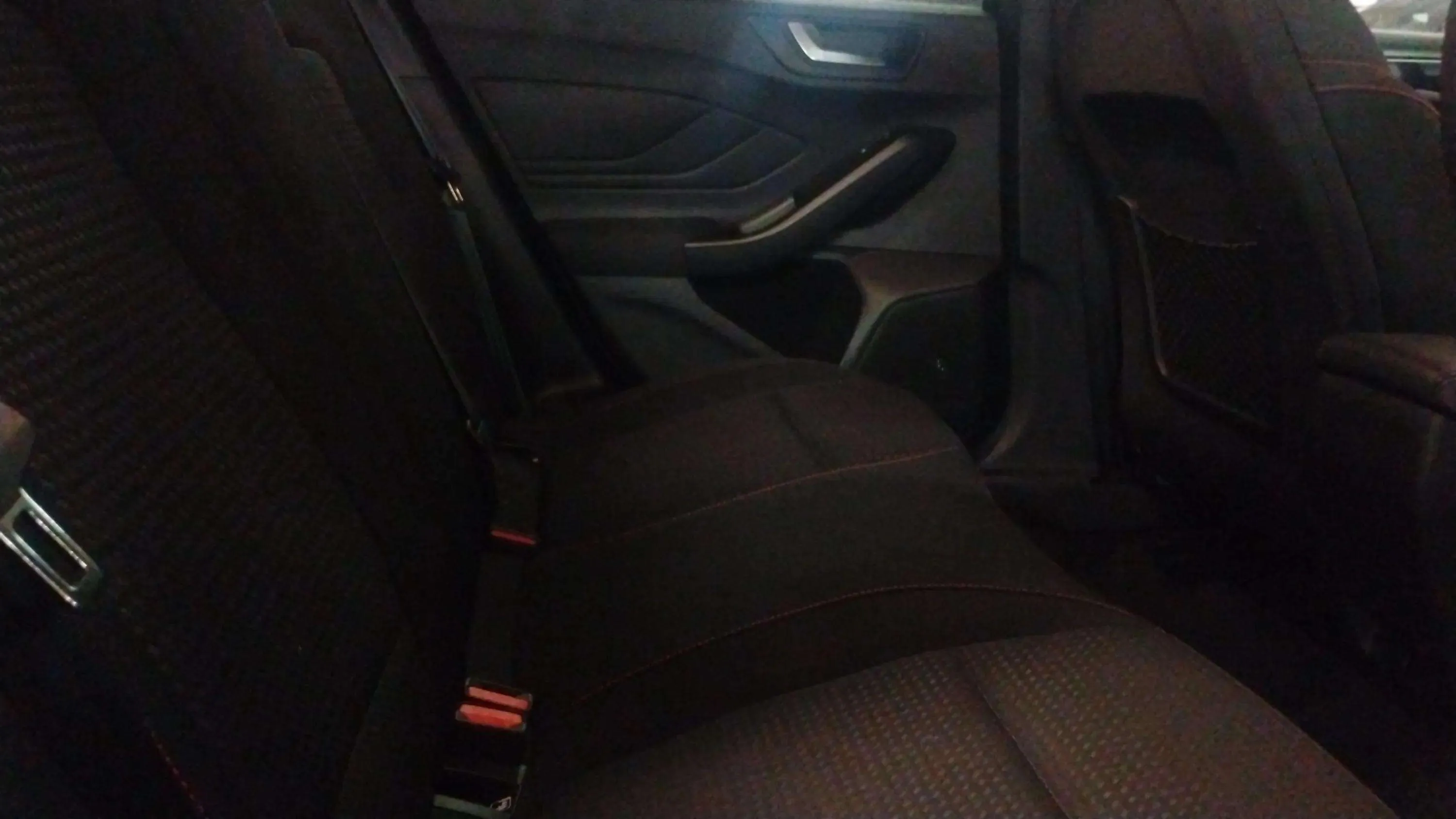 Ford Focus 1.0 EcoBoost MHEV Active - foto 13