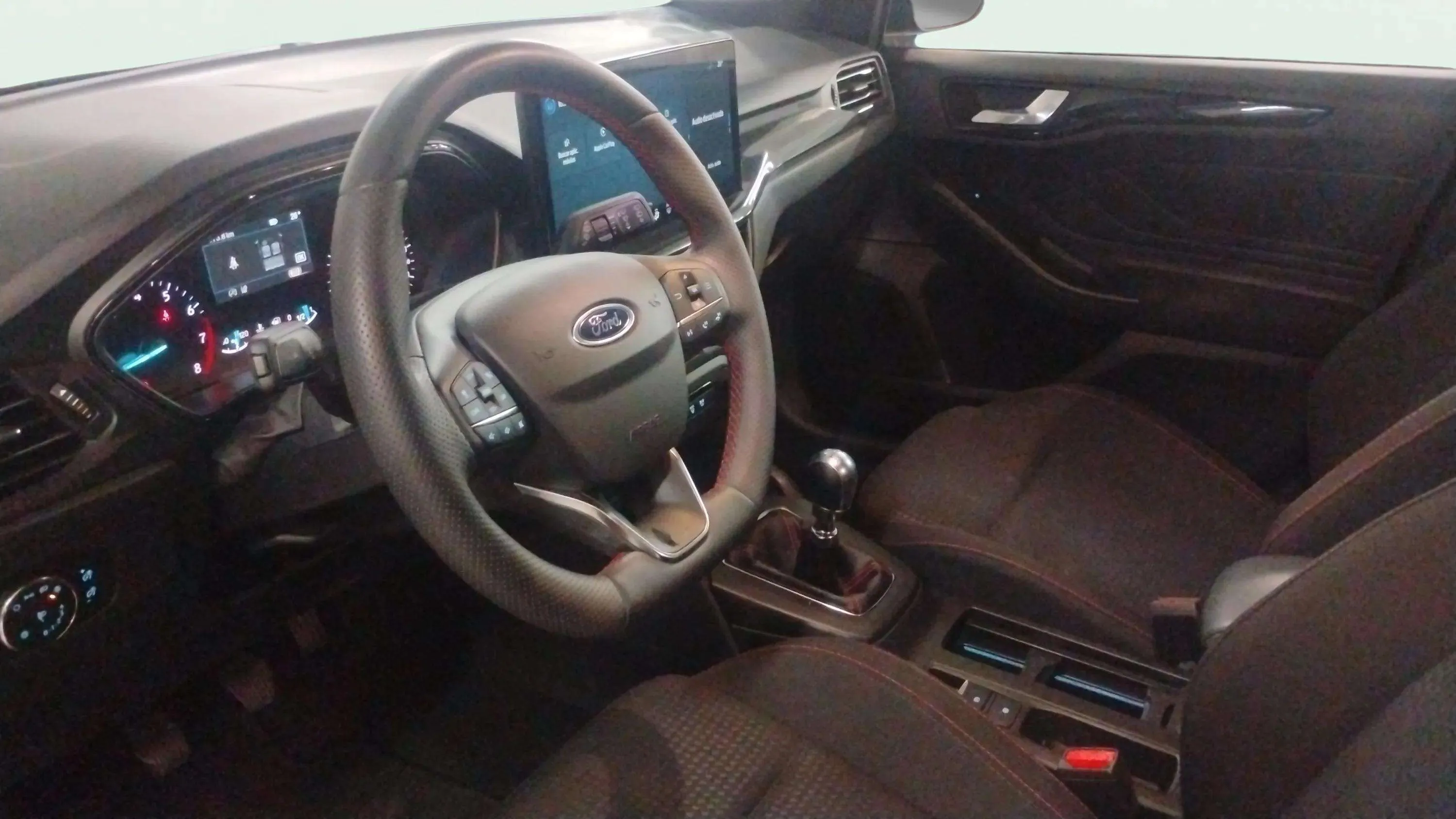 Ford Focus 1.0 EcoBoost MHEV Active - foto 6