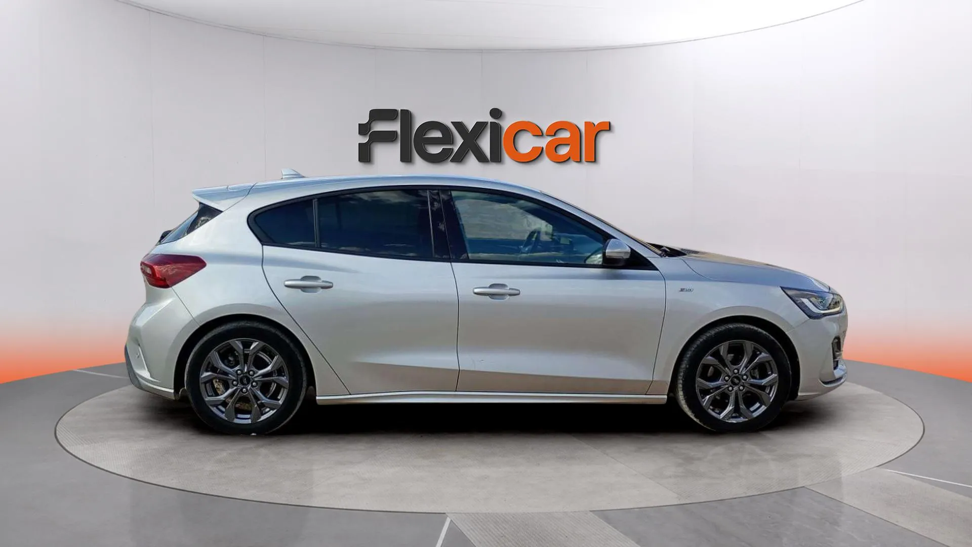 Ford Focus 1.0 EcoBoost MHEV ST-Line - foto 8