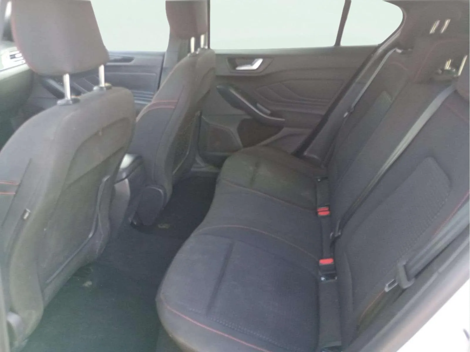 Ford Focus 1.0 EcoBoost MHEV ST-Line - foto 14