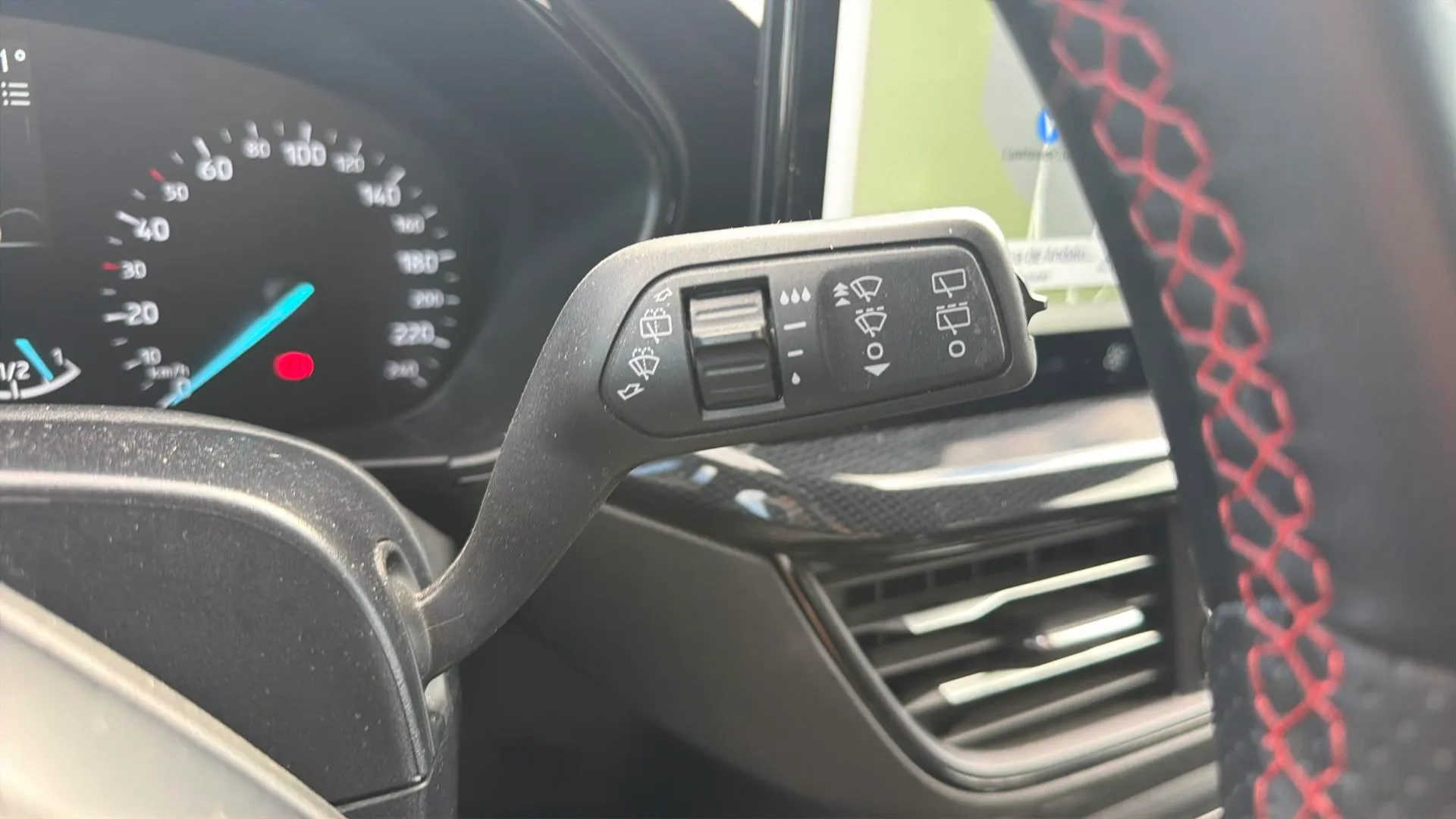Ford Focus 1.0 EcoBoost MHEV ST-Line Design SIP - foto 20