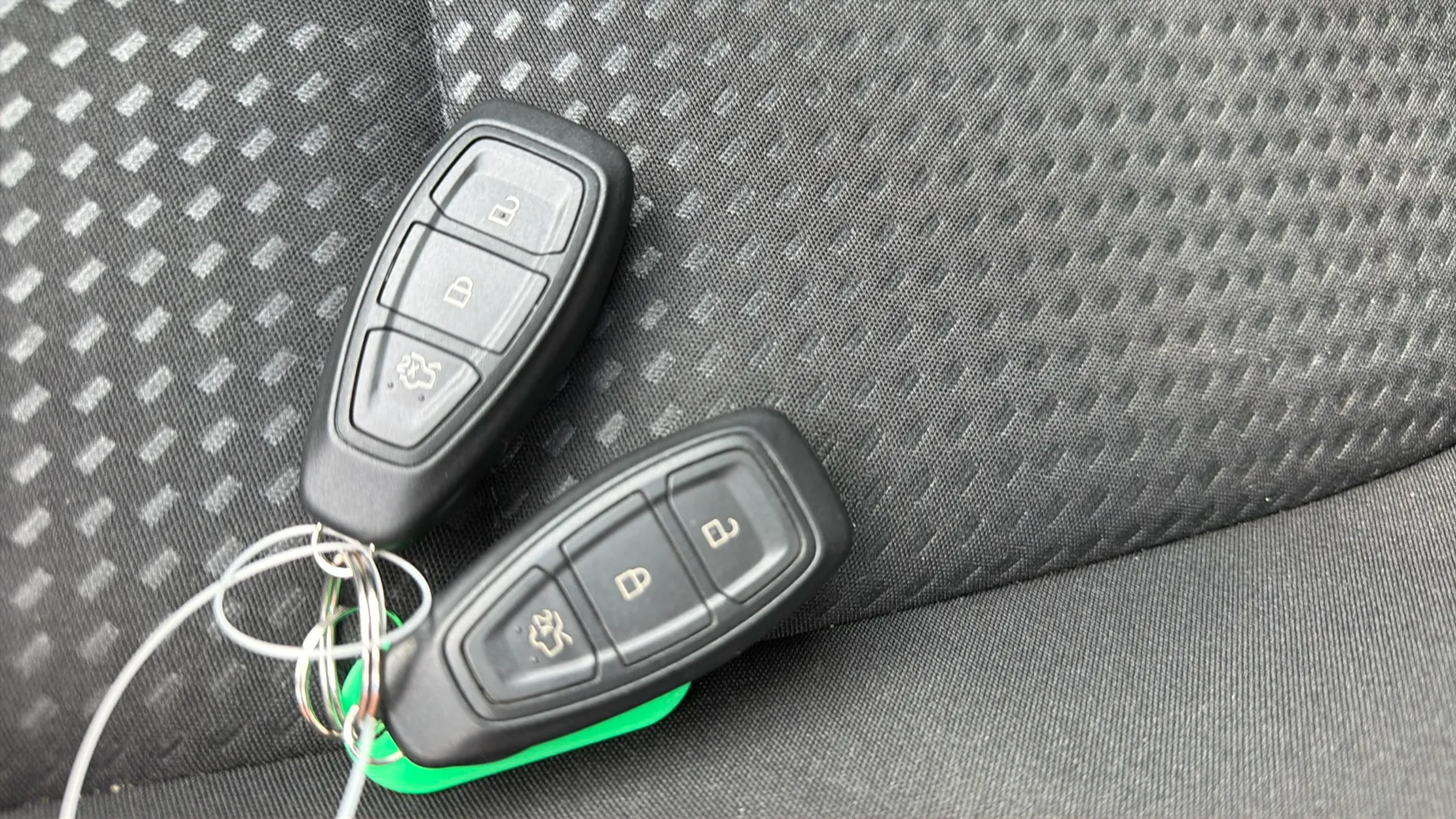 Ford Focus 1.0 EcoBoost MHEV ST-Line Design SIP - foto 26