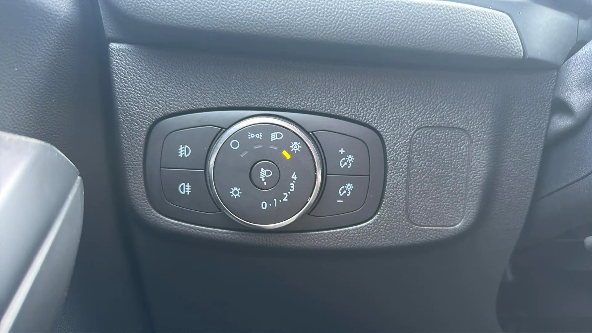 Ford Focus 1.0 EcoBoost MHEV ST-Line Design SIP - foto 18