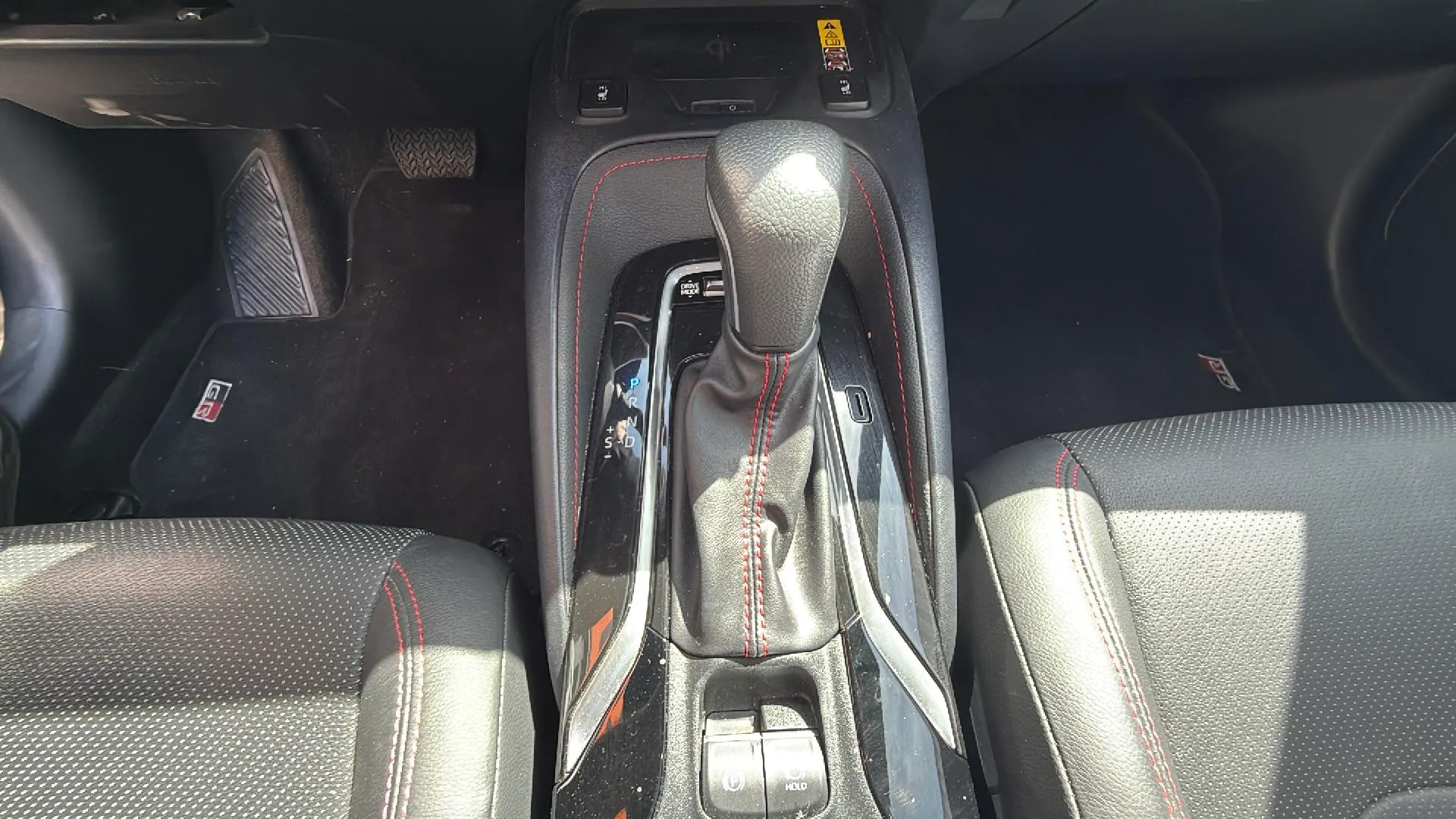 Toyota Corolla 140H GR-Sport - foto 15