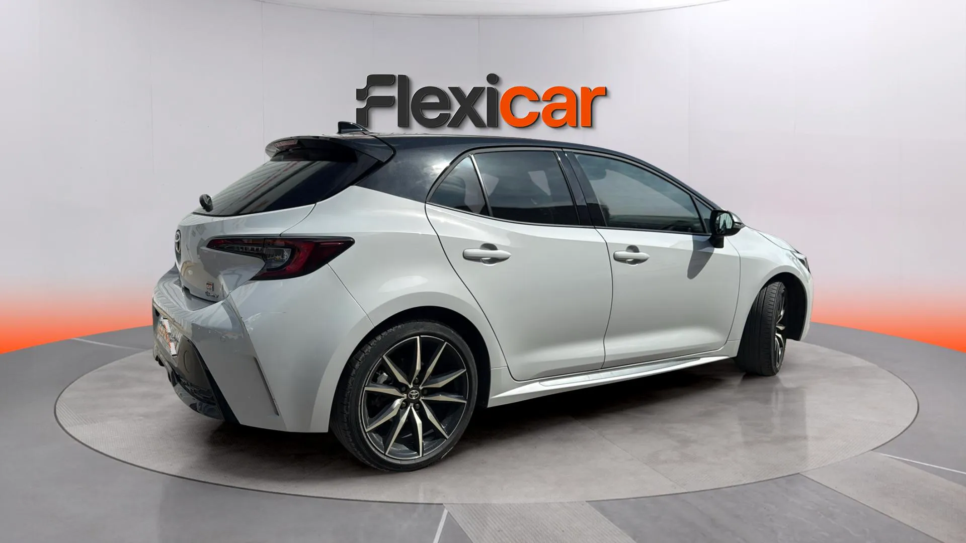 Toyota Corolla 140H GR-Sport - foto 3