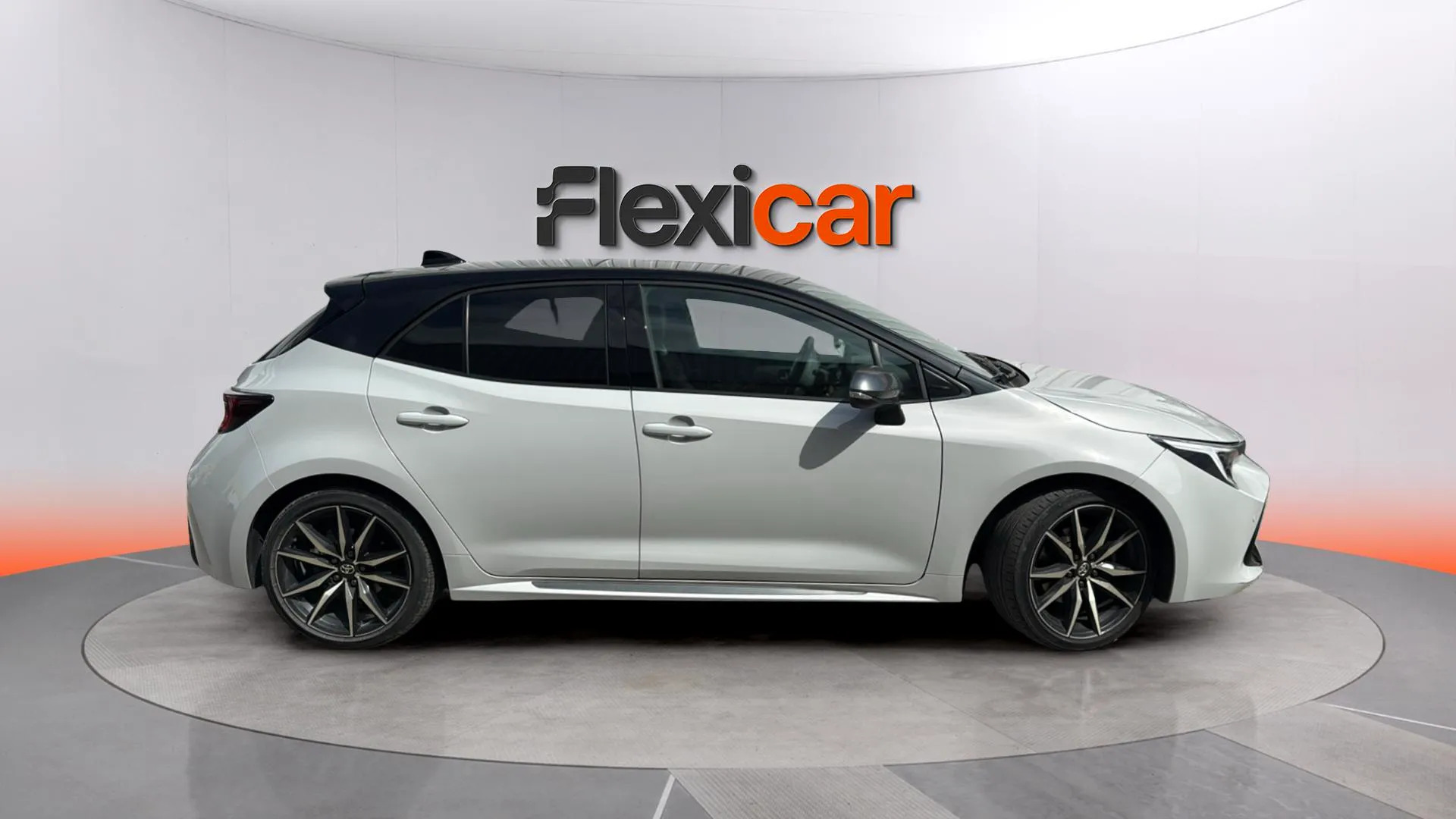 Toyota Corolla 140H GR-Sport - foto 2