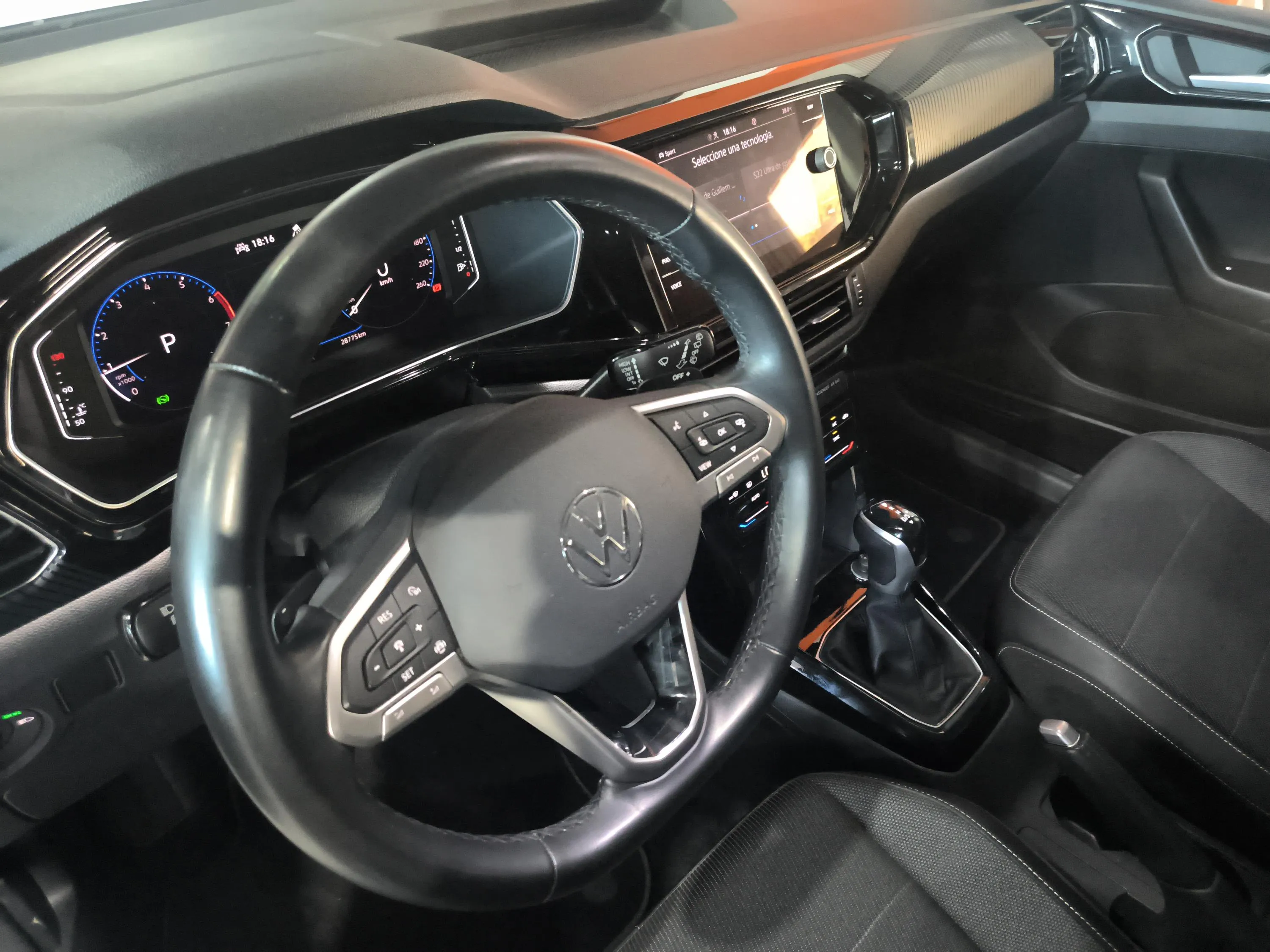 Volkswagen T-Cross Sport 1.5 TSI DSG - foto 18