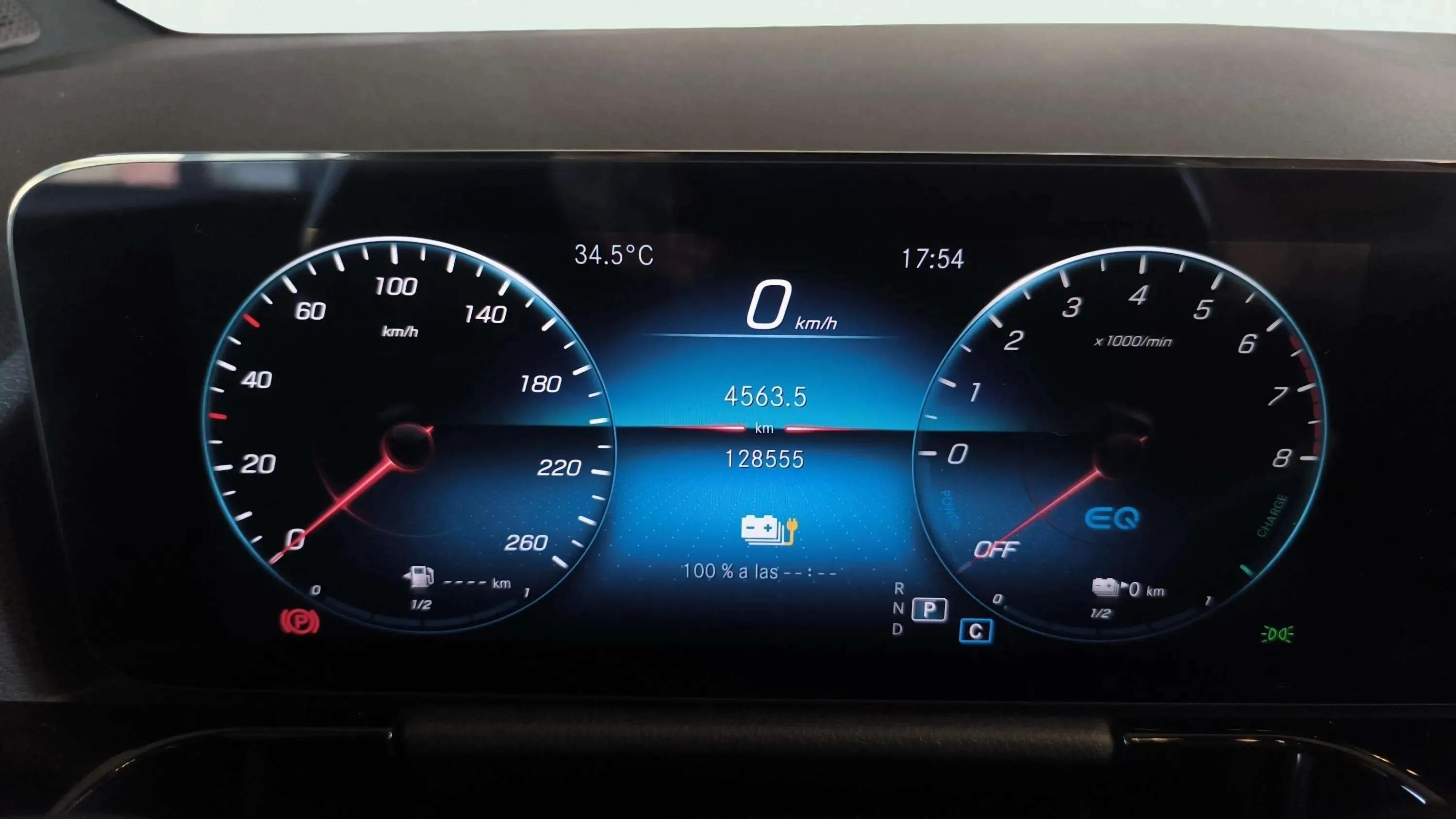 Mercedes-Benz GLA 250 e - foto 12