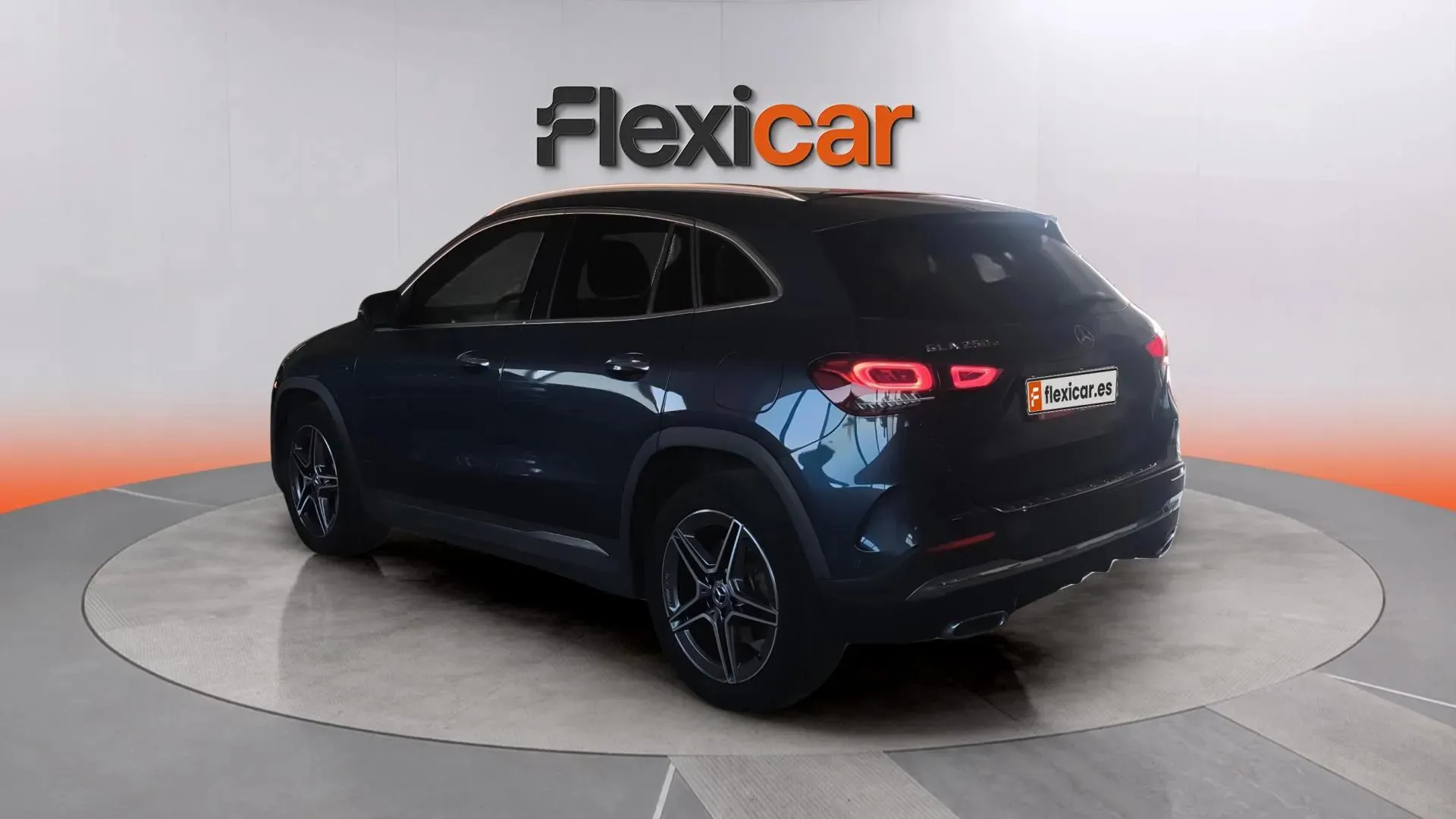 Mercedes-Benz GLA 250 e - foto 3