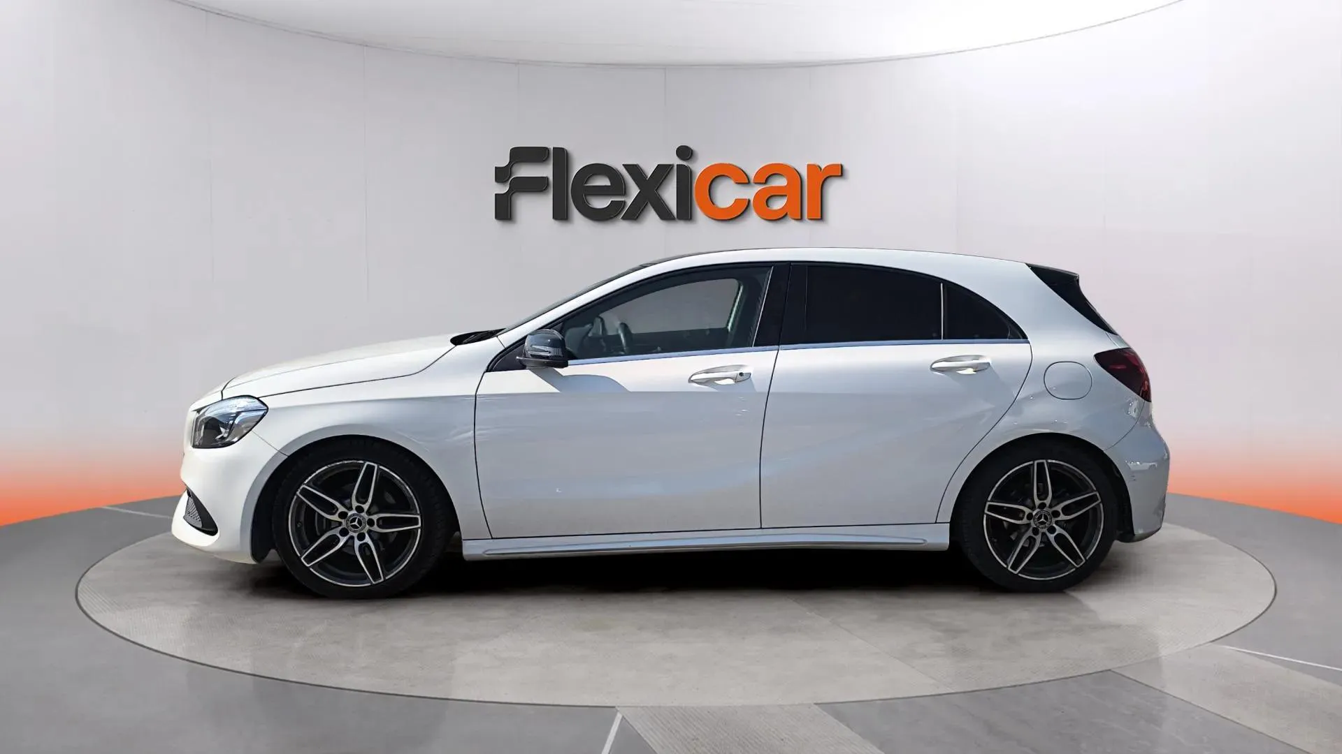 Mercedes-Benz Clase A A 200 d AMG Line - foto 7