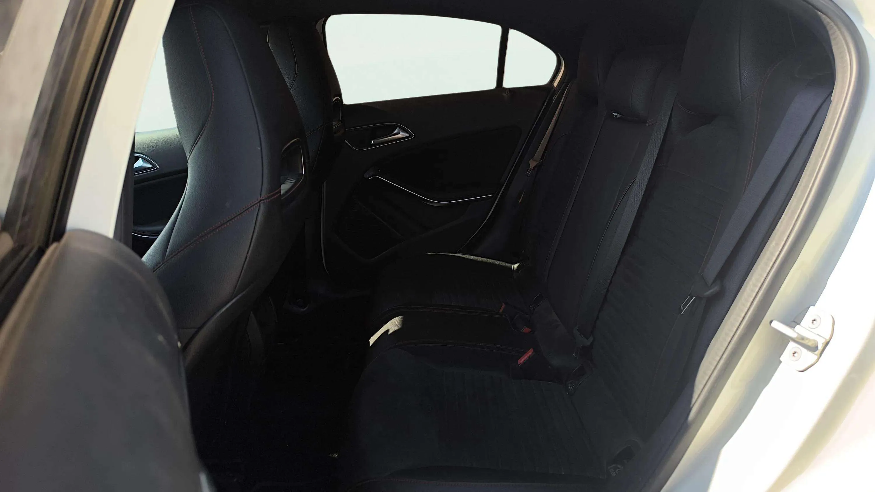 Mercedes-Benz Clase A A 200 d AMG Line - foto 14
