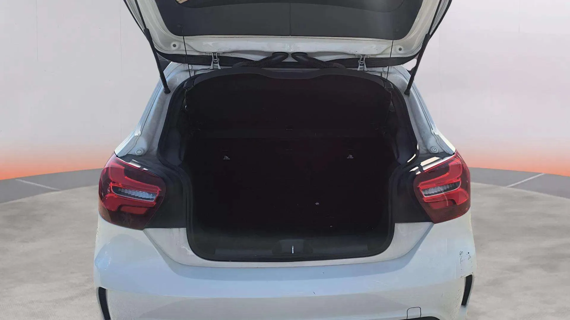 Mercedes-Benz Clase A A 200 d AMG Line - foto 16