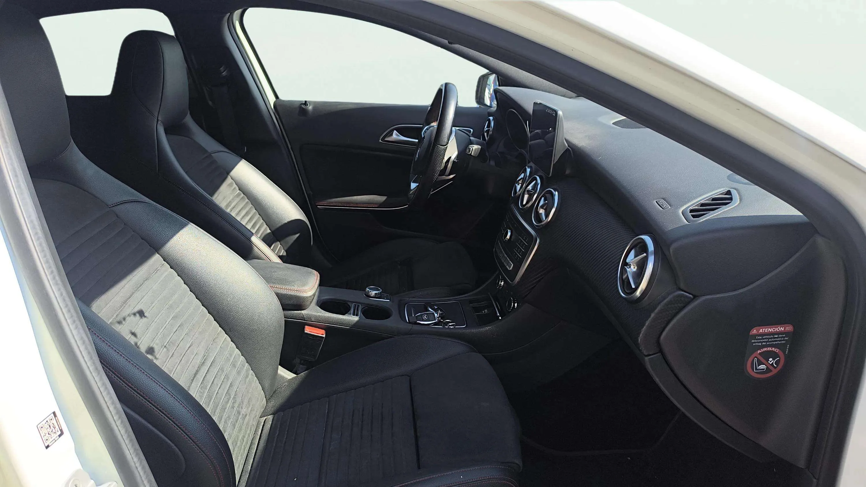 Mercedes-Benz Clase A A 200 d AMG Line - foto 13