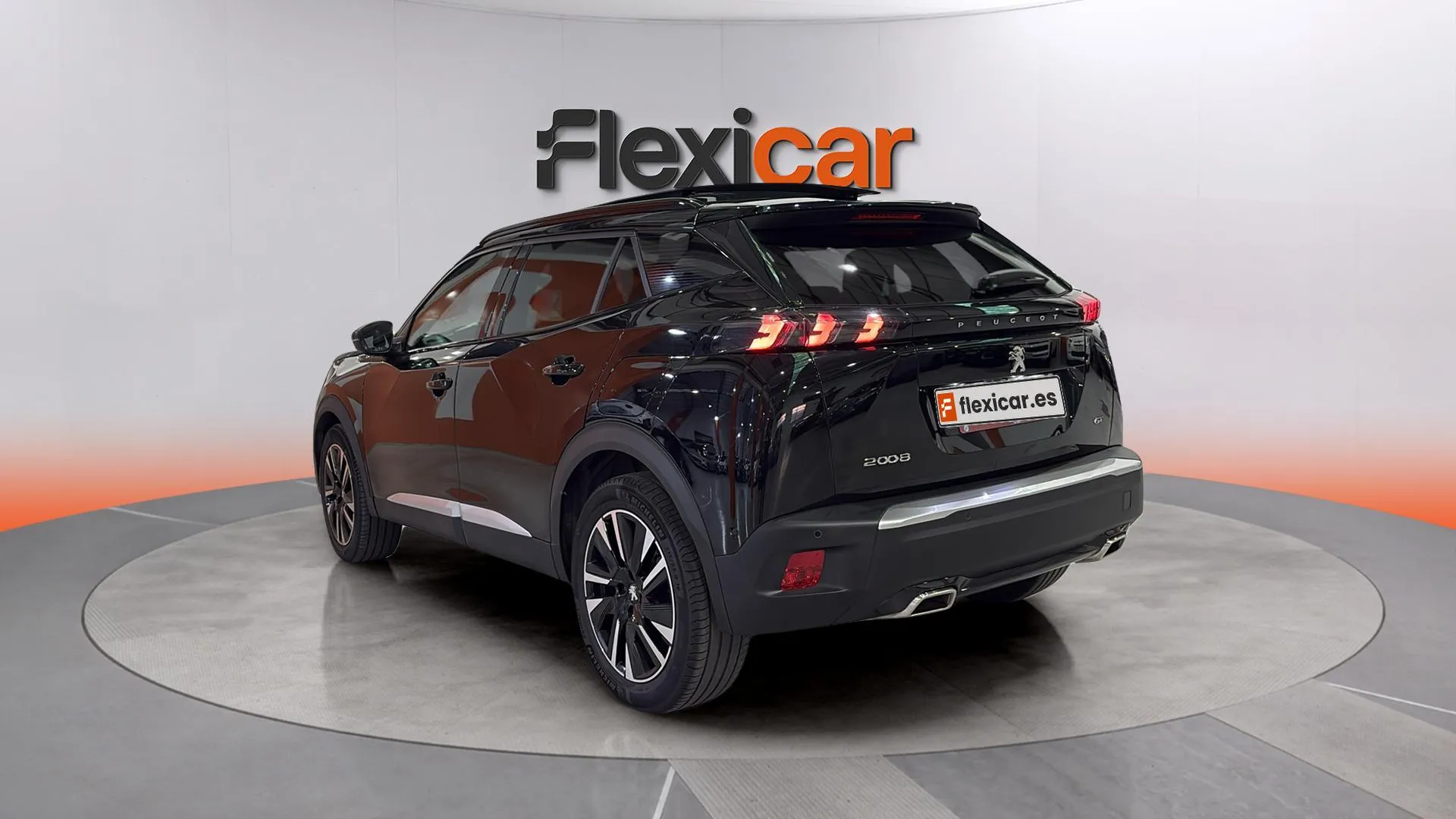 Peugeot 2008 GT Pack PureTech 130 EAT8 - foto 5