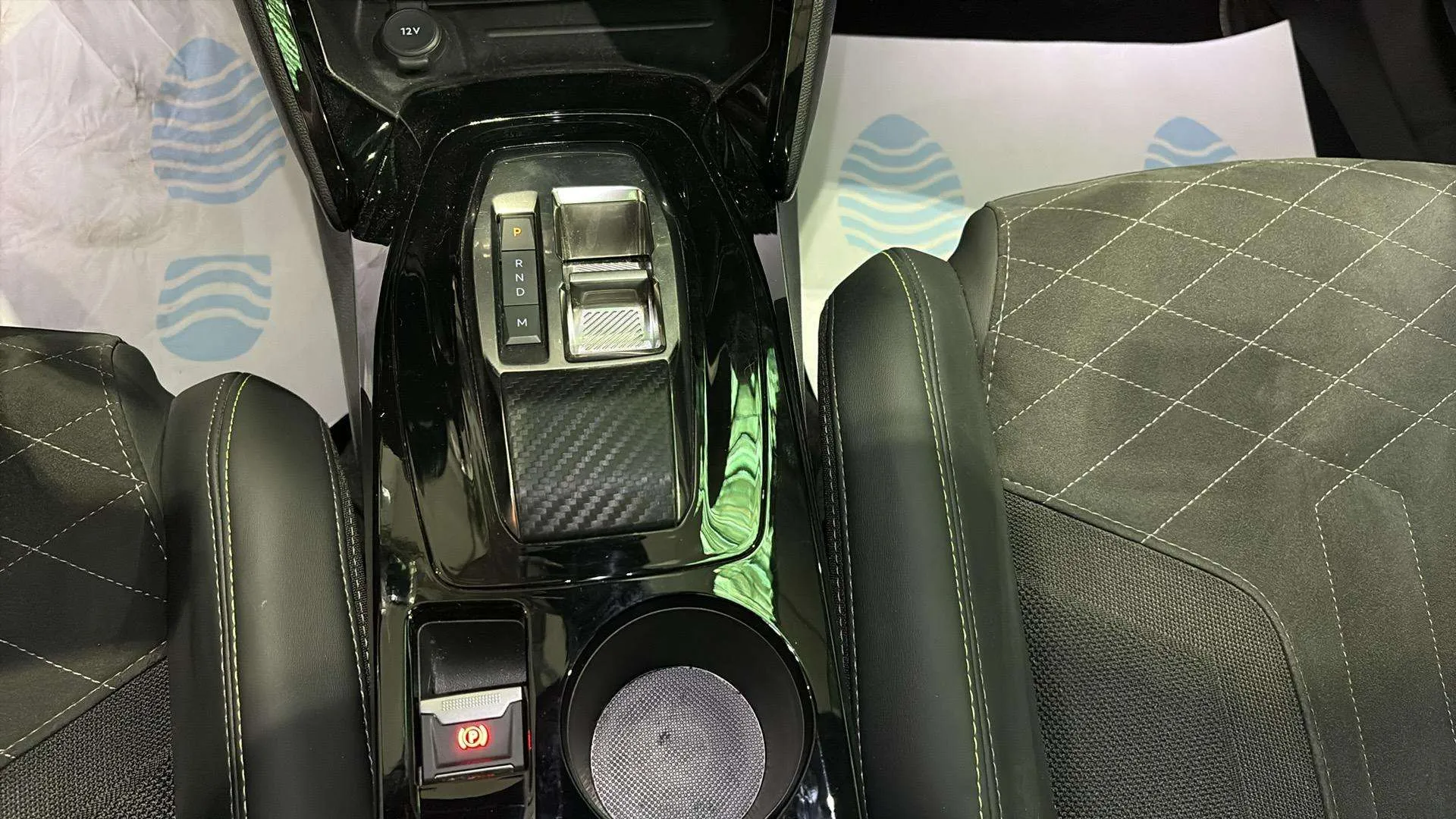 Peugeot 2008 GT Pack PureTech 130 EAT8 - foto 12
