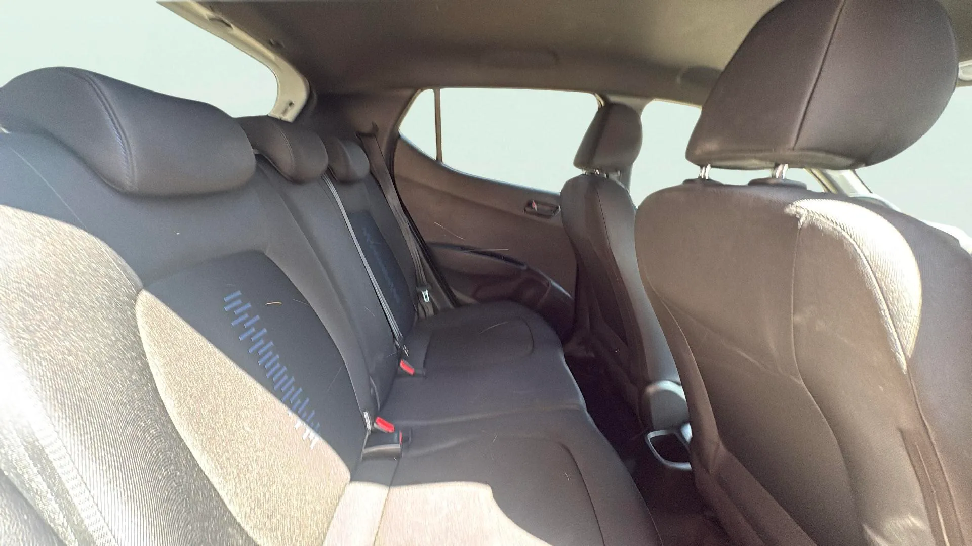 Hyundai i10 1.0 Go! - foto 17