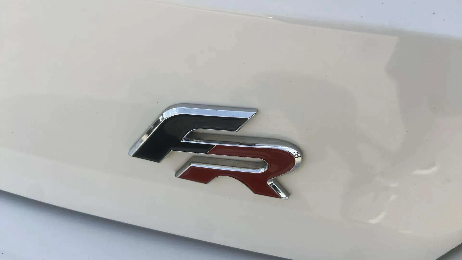 SEAT Arona 1.0 TSI FR - foto 21
