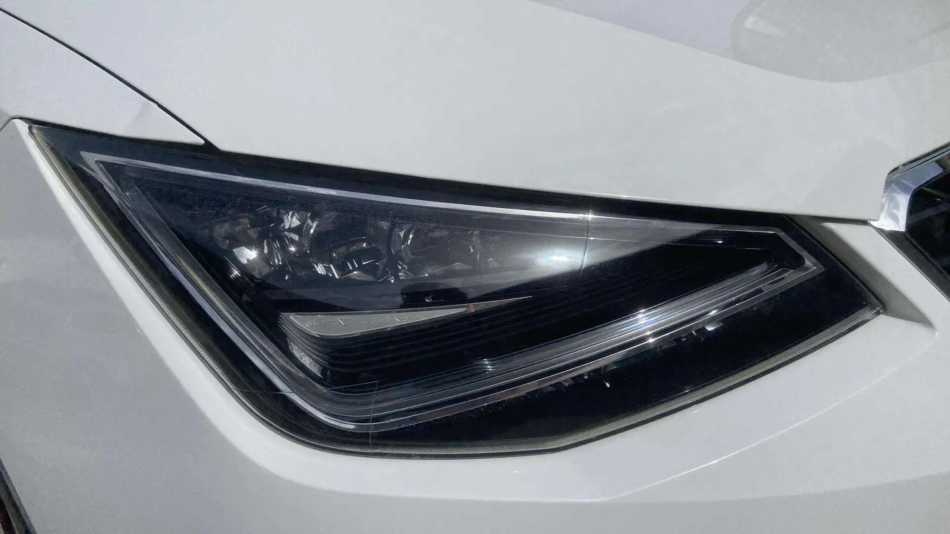 SEAT Arona 1.0 TSI FR - foto 8