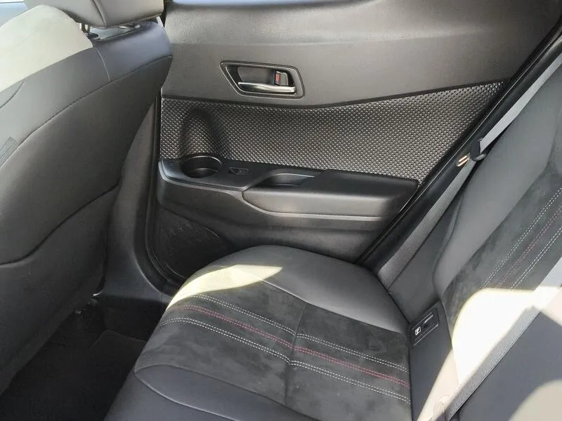 Toyota C-HR 2.0 180H GR Sport - foto 33