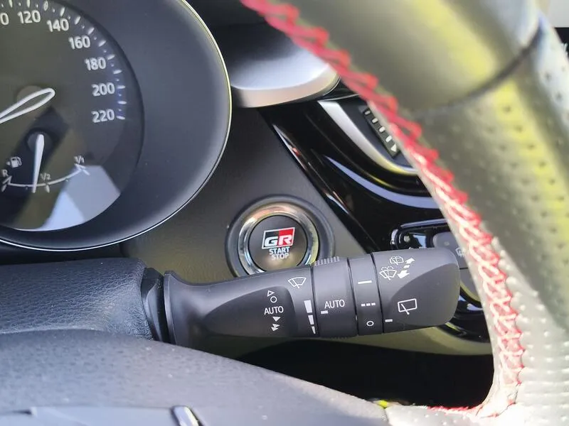 Toyota C-HR 2.0 180H GR Sport - foto 25