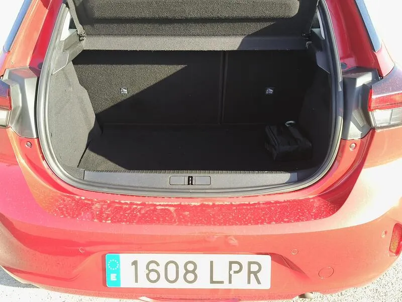 Opel Corsa 1.2T XHL Edition - foto 39