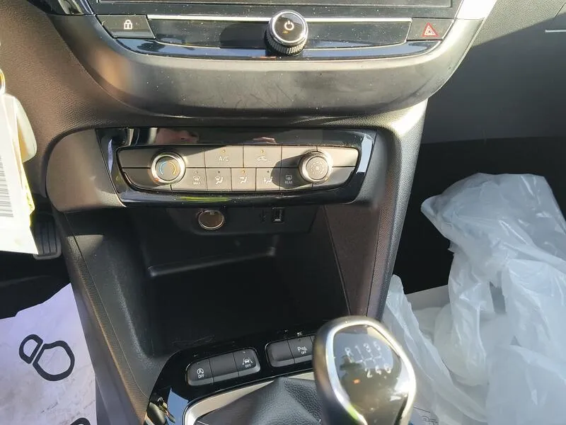 Opel Corsa 1.2T XHL Edition - foto 12