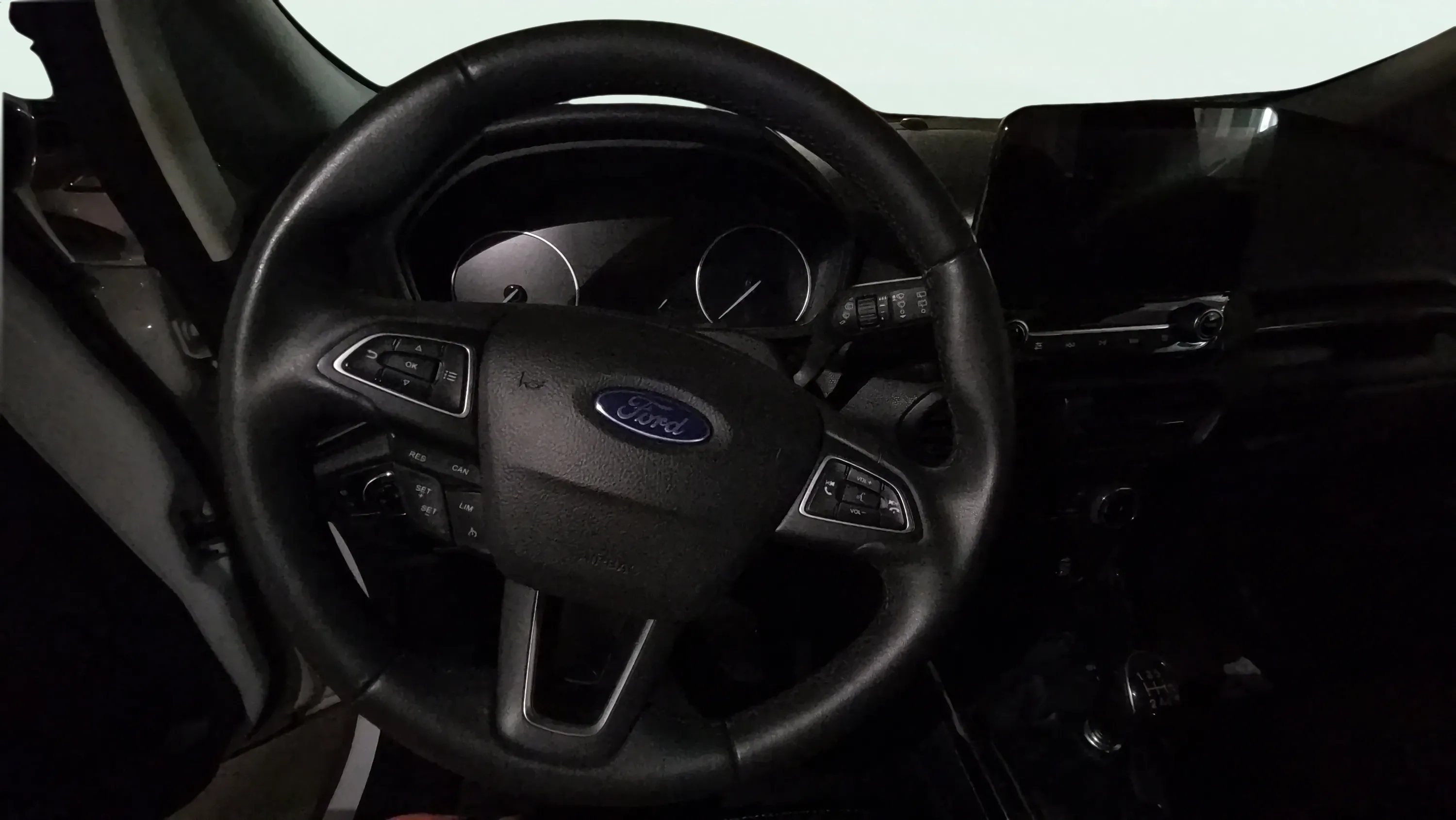 Ford EcoSport 1.0T EcoBoost ST Line - foto 8