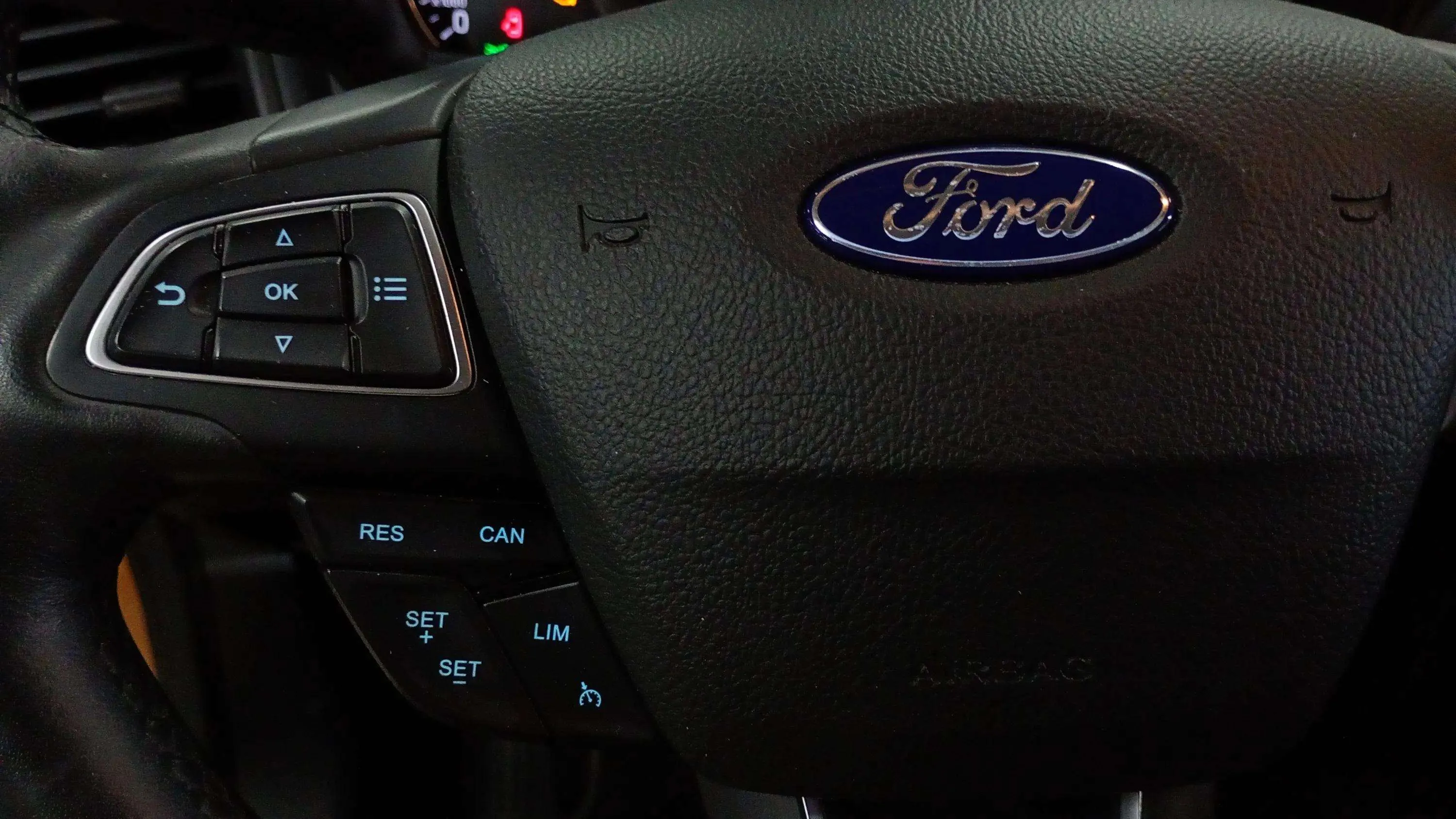 Ford EcoSport 1.0T EcoBoost Active - foto 14