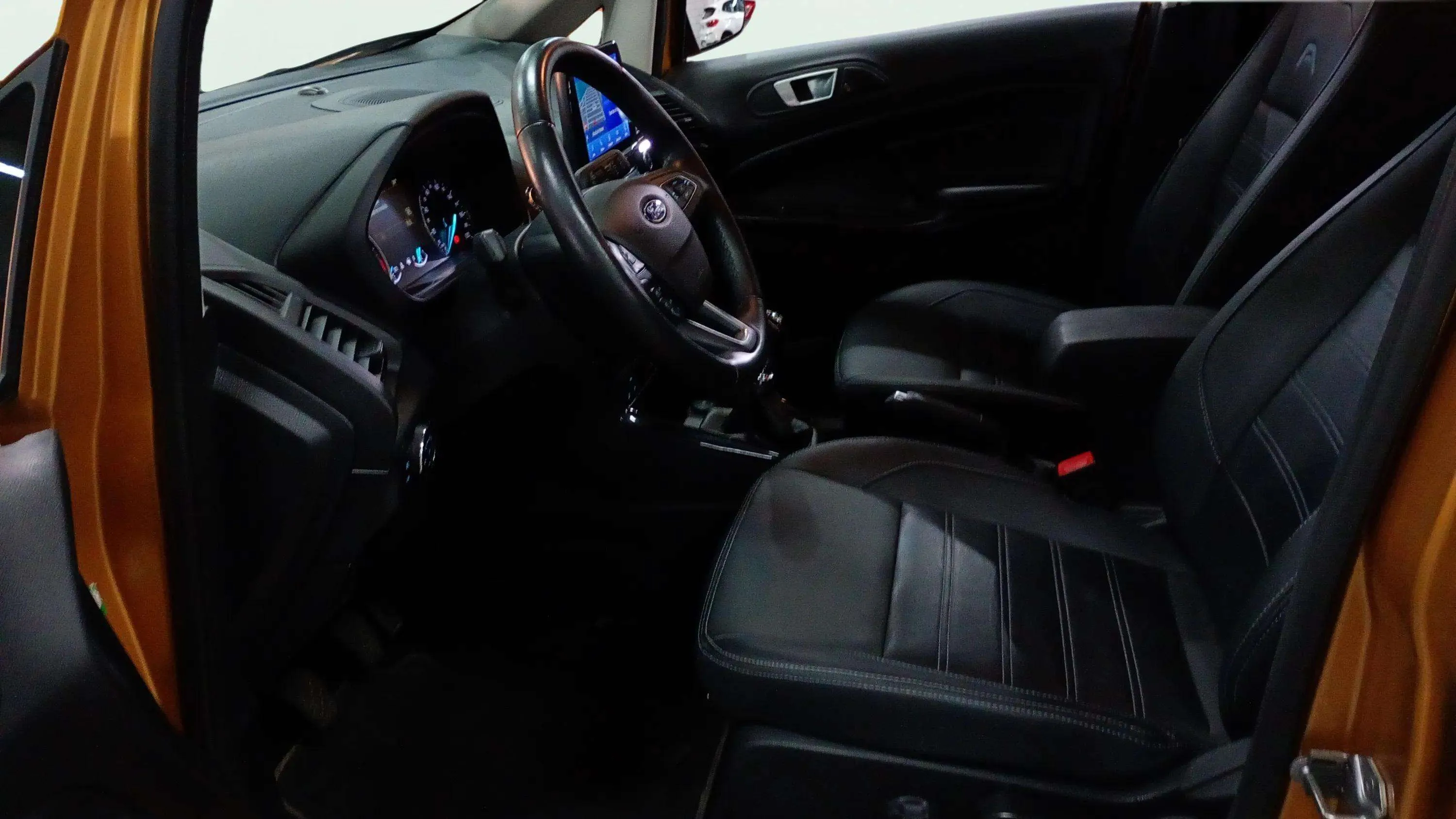 Ford EcoSport 1.0T EcoBoost Active - foto 11