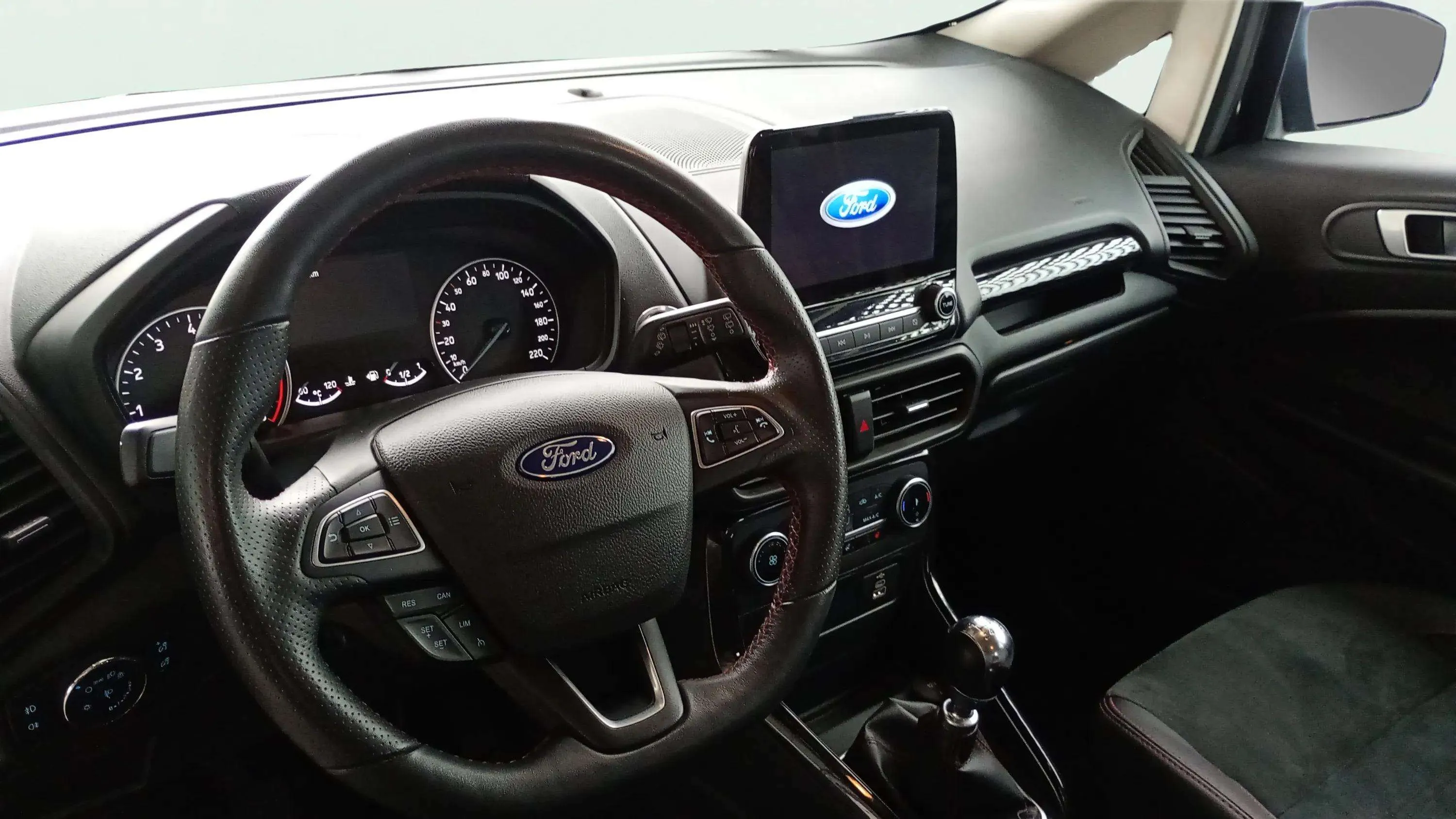 Ford EcoSport 1.0T EcoBoost ST Line - foto 8
