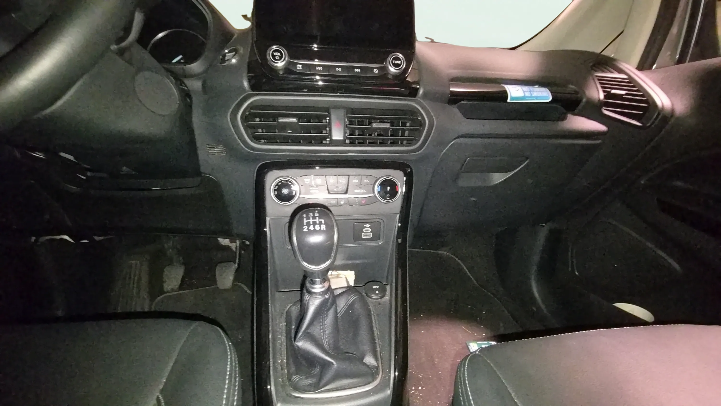 Ford EcoSport 1.0T EcoBoost ST Line - foto 4