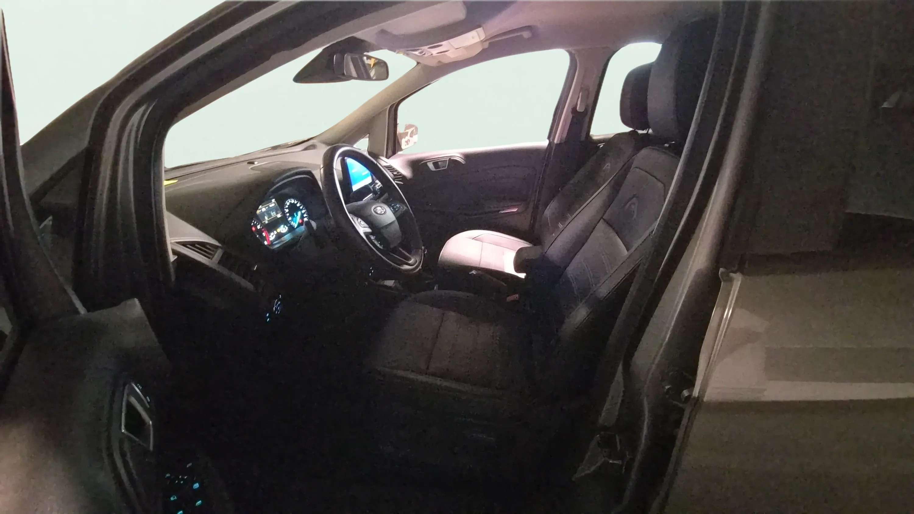Ford EcoSport 1.0T EcoBoost ST Line - foto 9