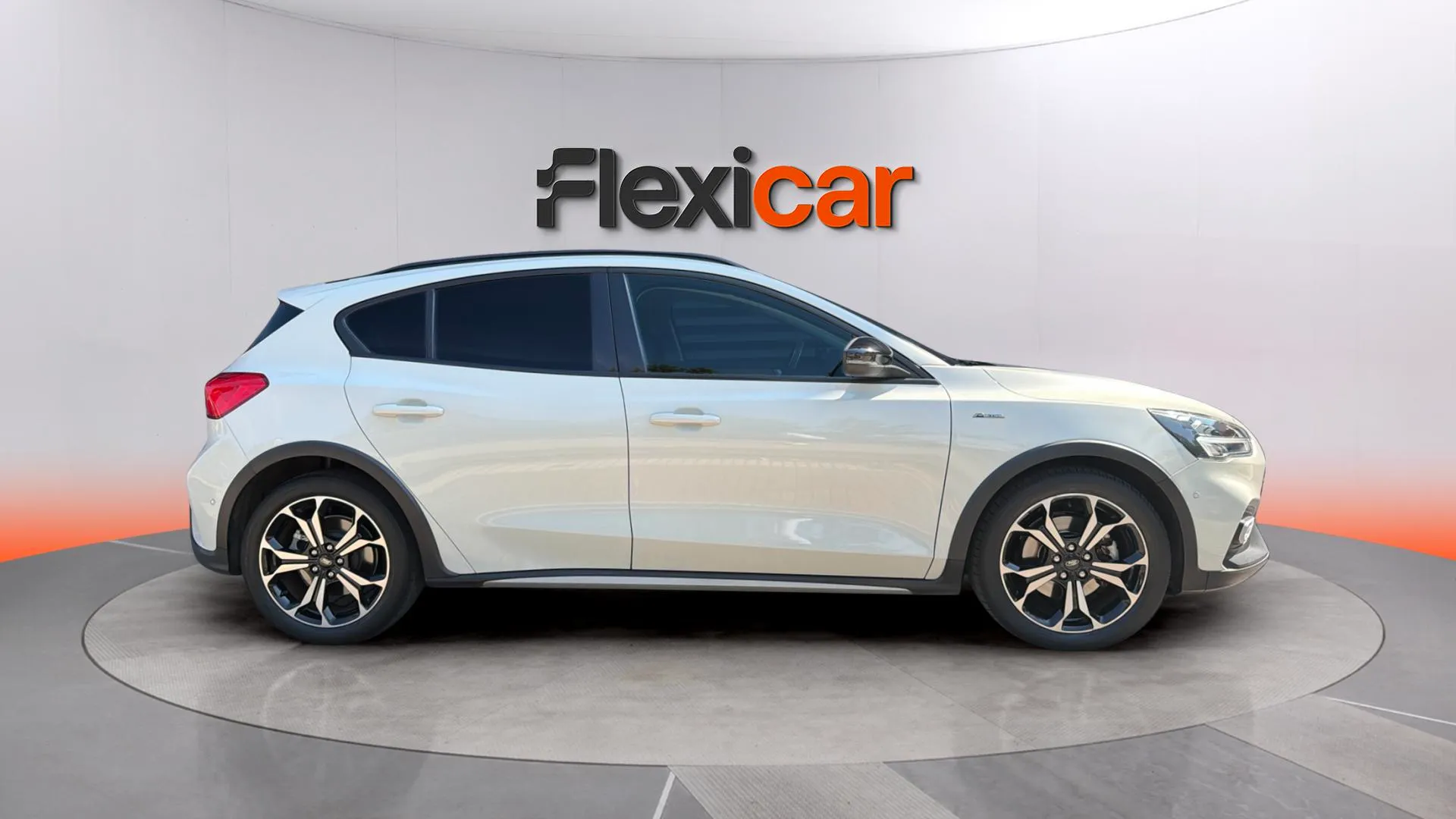 Ford Focus 1.0 EcoBoost Active - foto 8