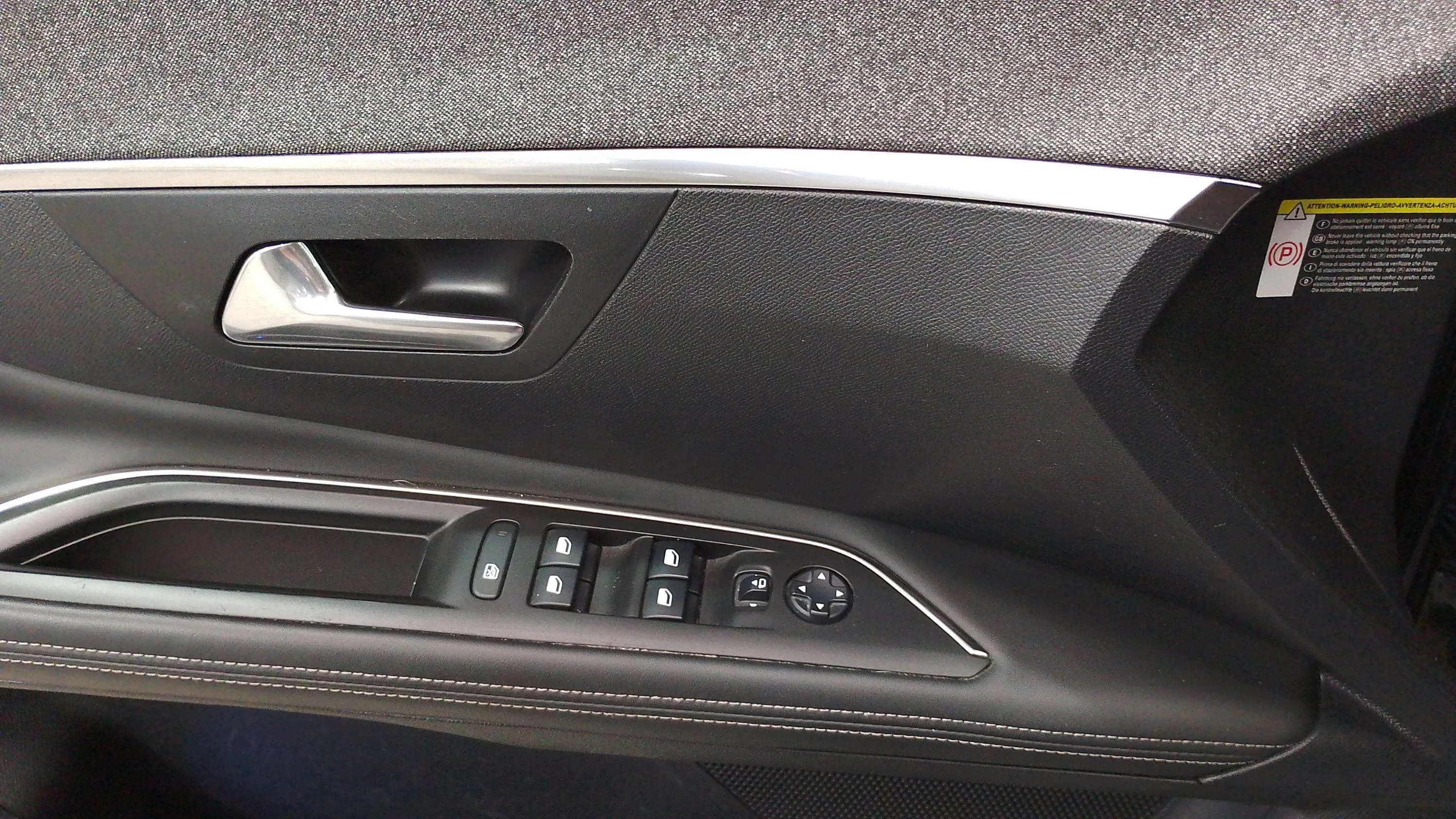 Peugeot 3008 1.2 PureTech Allure - foto 23